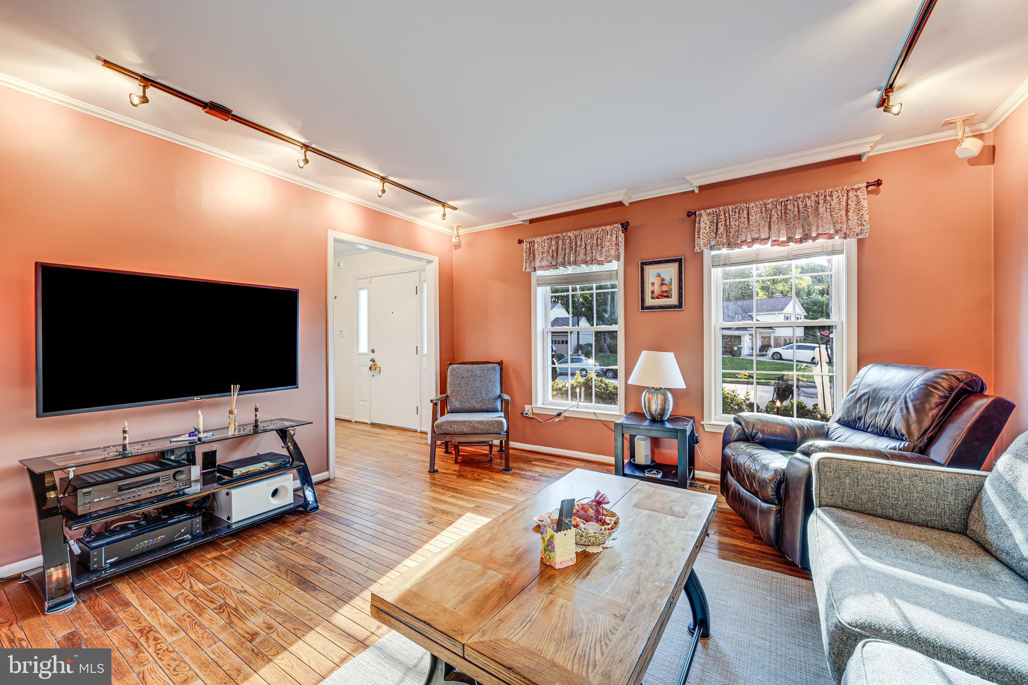 LAKE RIDGE - Residential