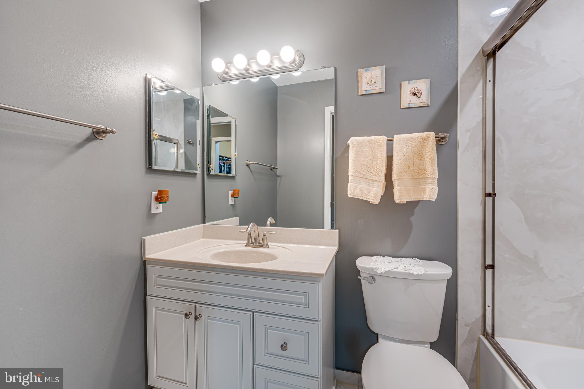 LAKE RIDGE - Residential