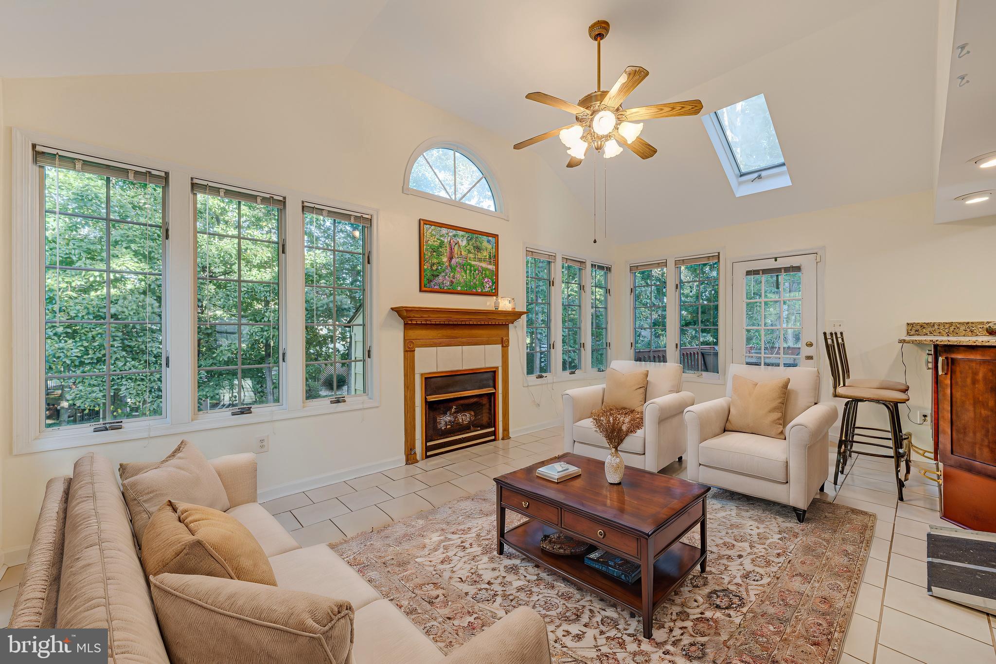 LAKE RIDGE - Residential