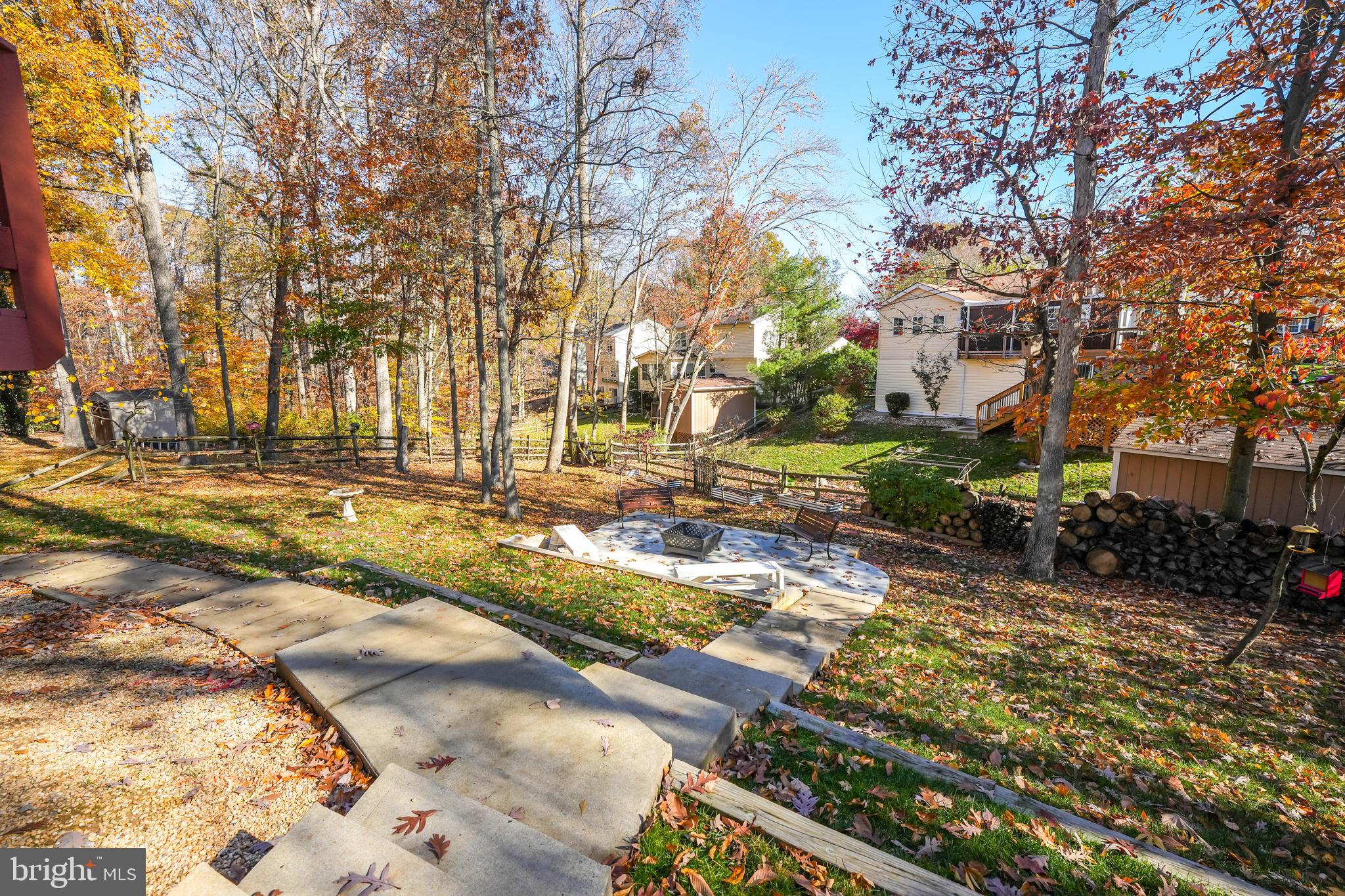 LAKE RIDGE - Residential