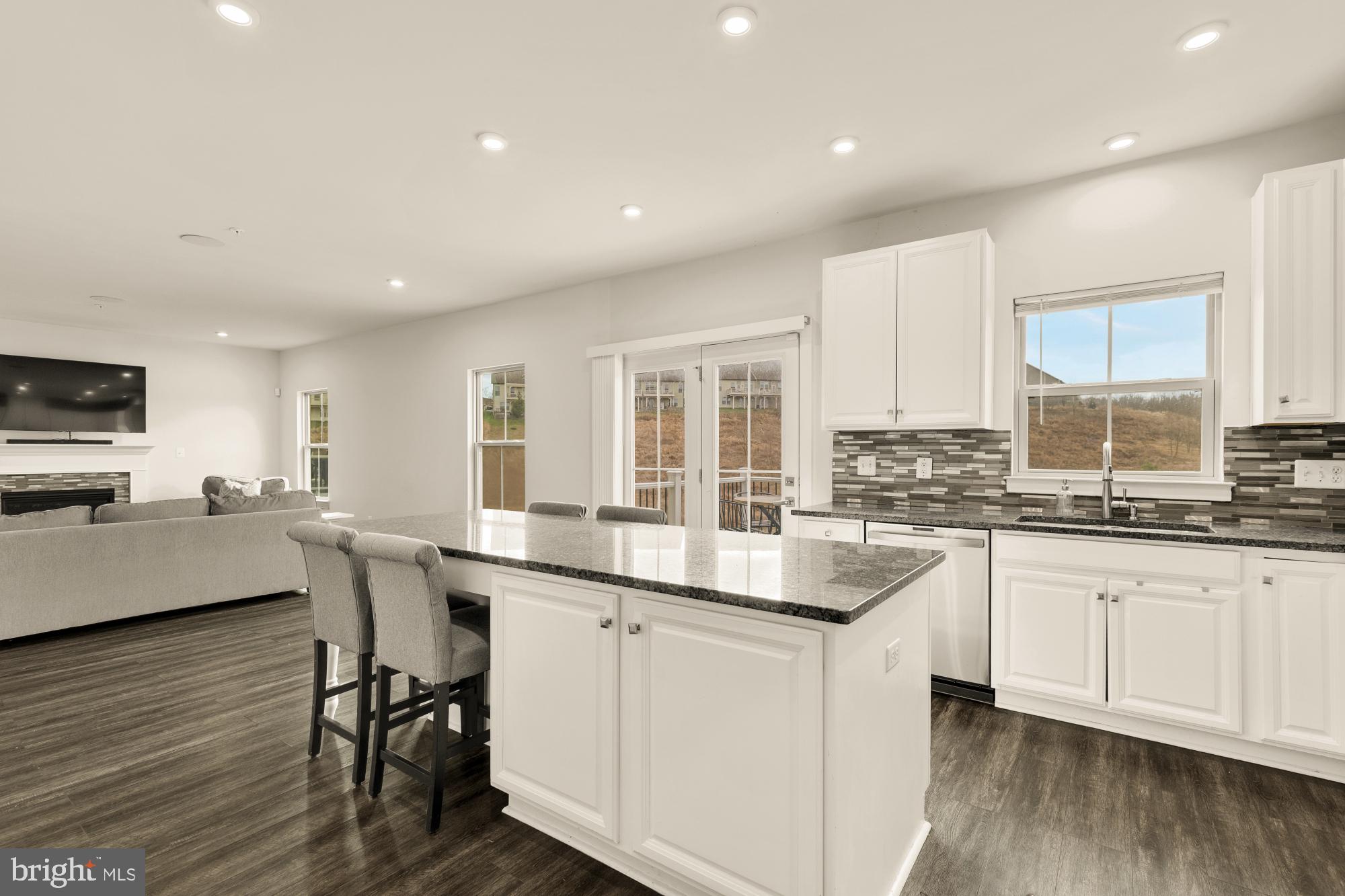 POTOMAC SHORES - Residential