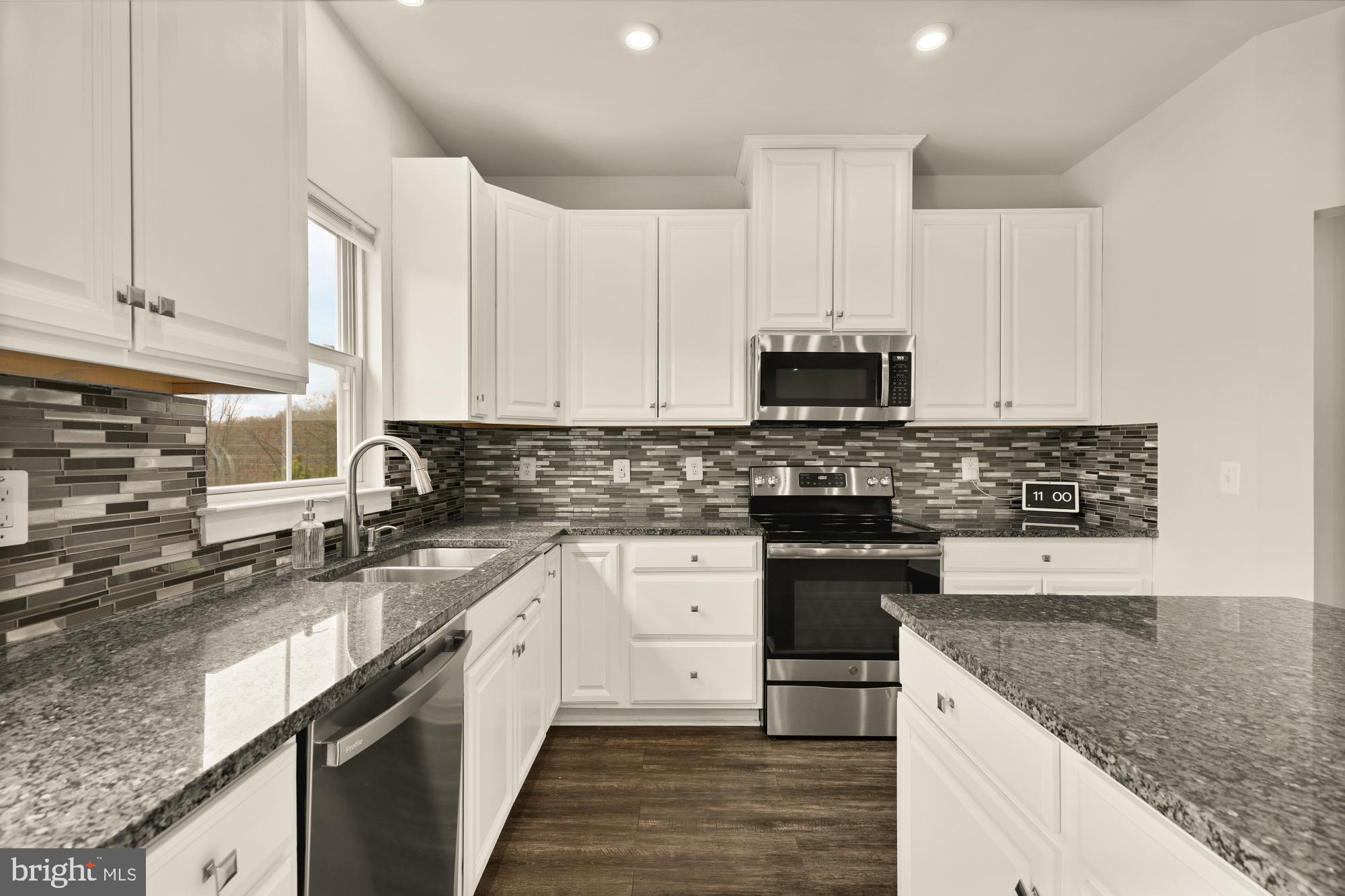 POTOMAC SHORES - Residential