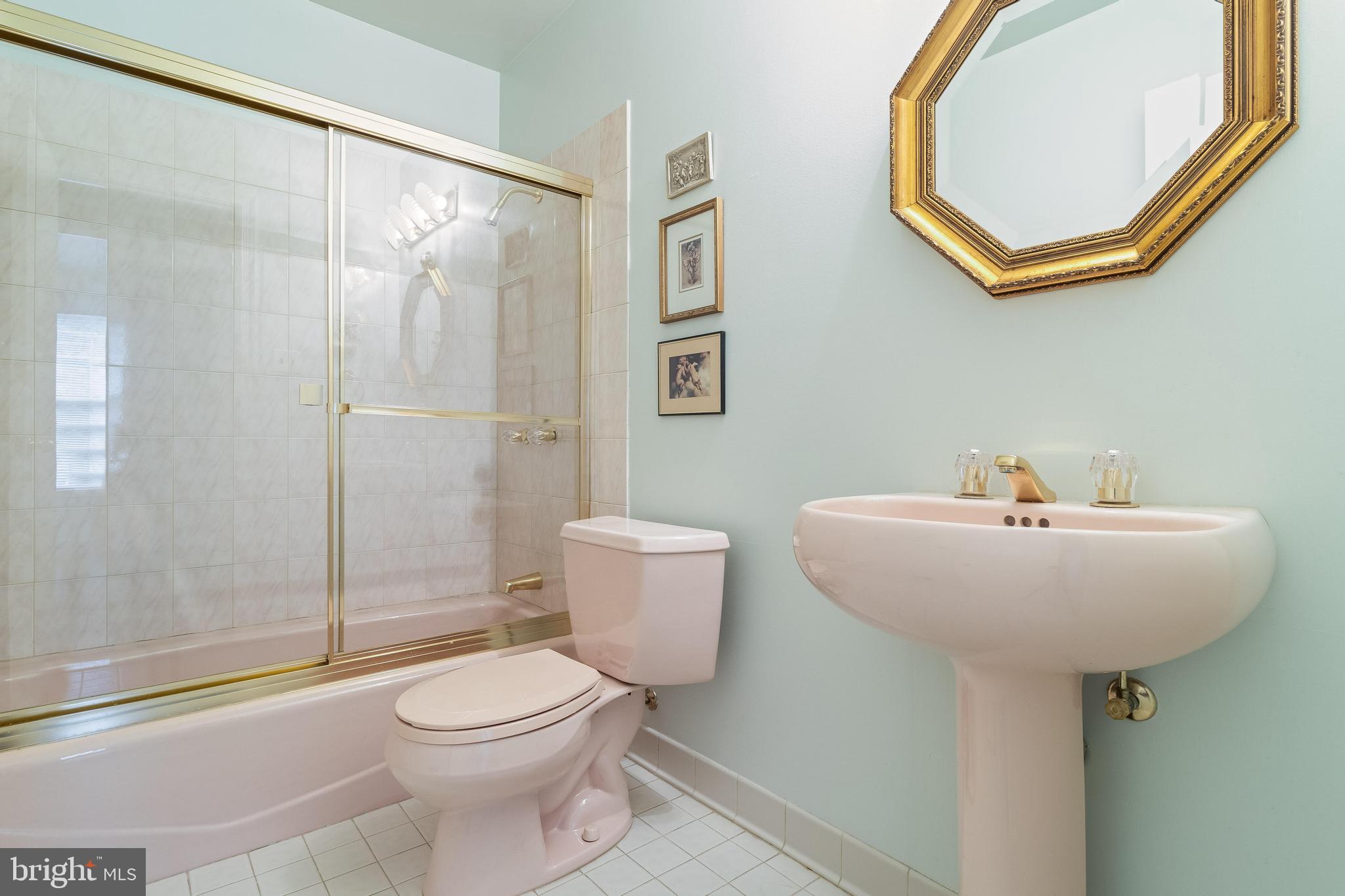 HAWTHORNE - Residential