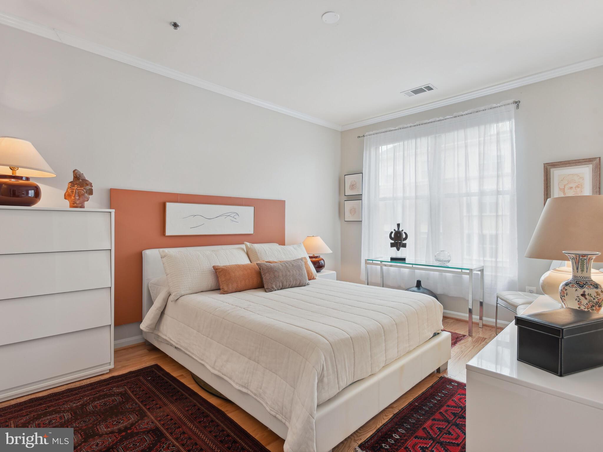 STRATFORD COURT - Residential