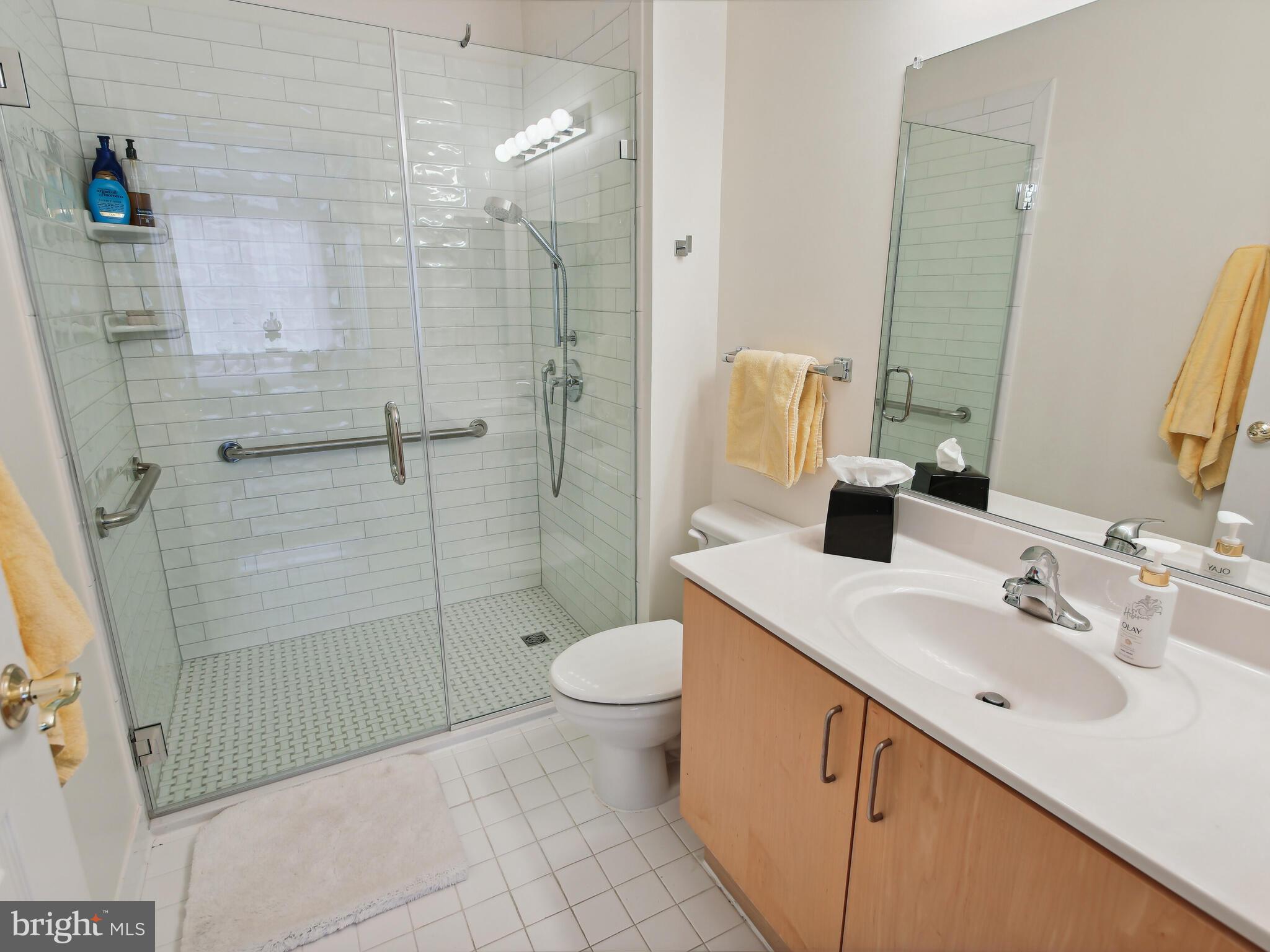 STRATFORD COURT - Residential