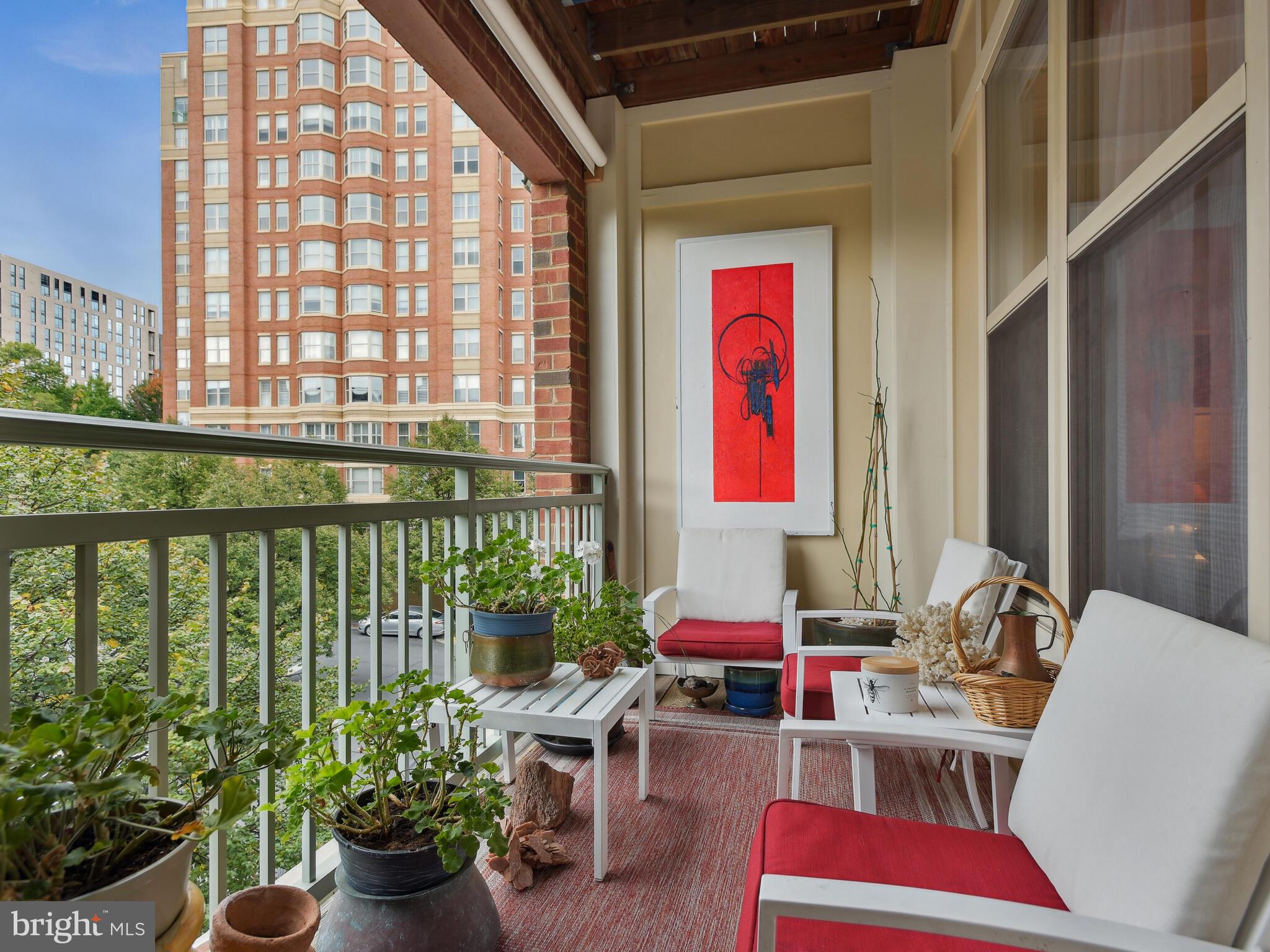 STRATFORD COURT - Residential