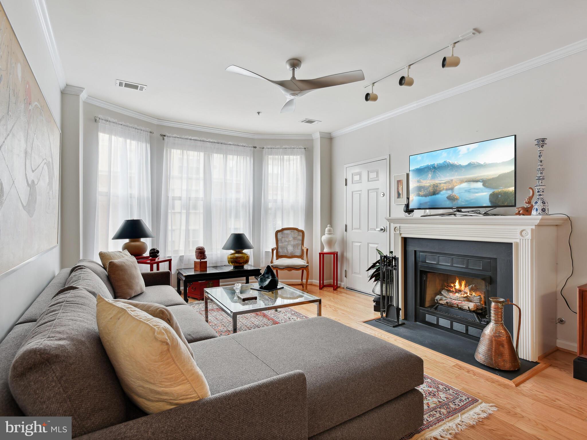 STRATFORD COURT - Residential