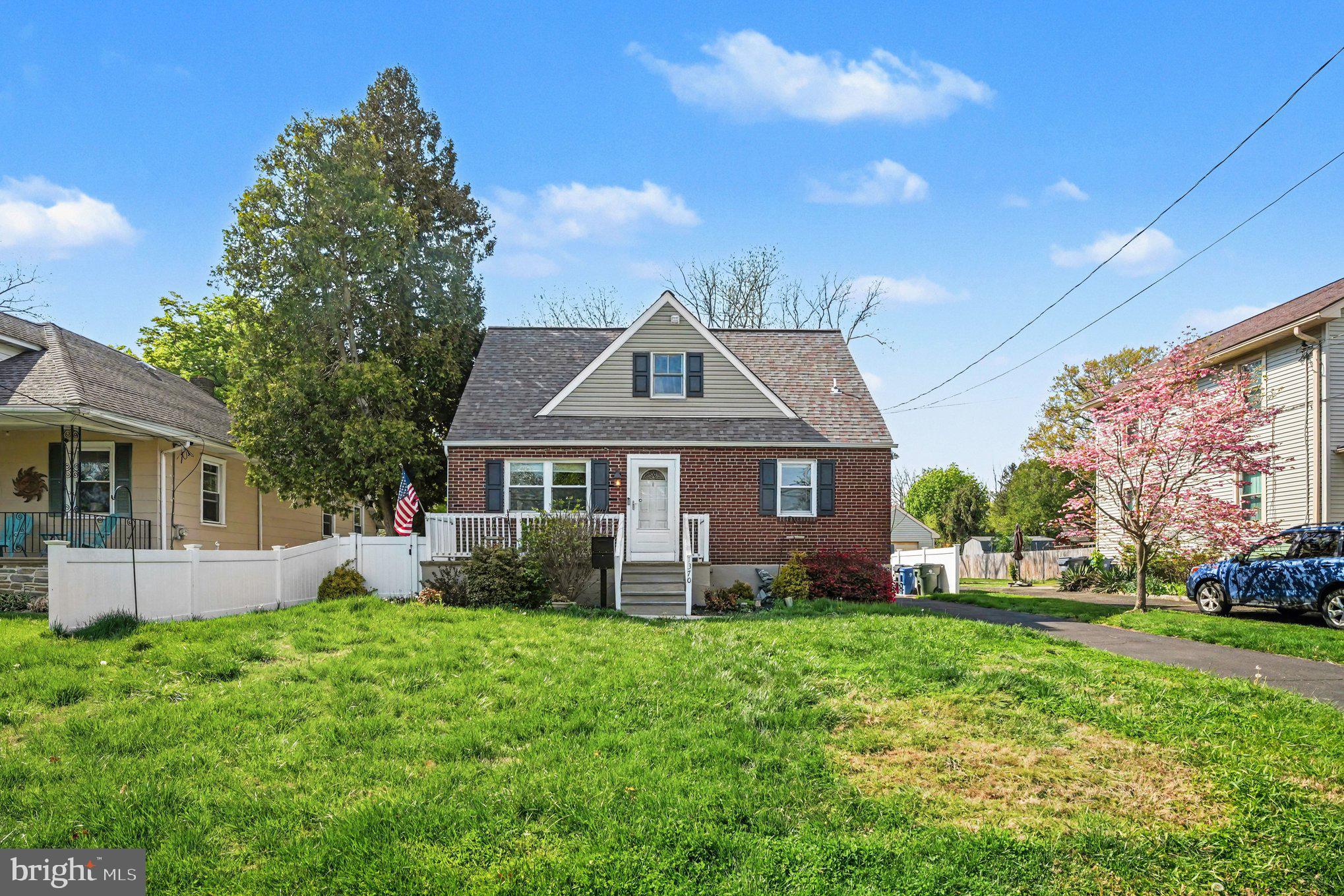 ROSLYN - Residential