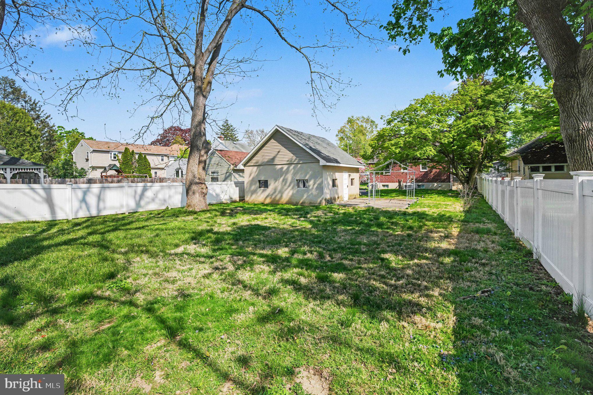 ROSLYN - Residential