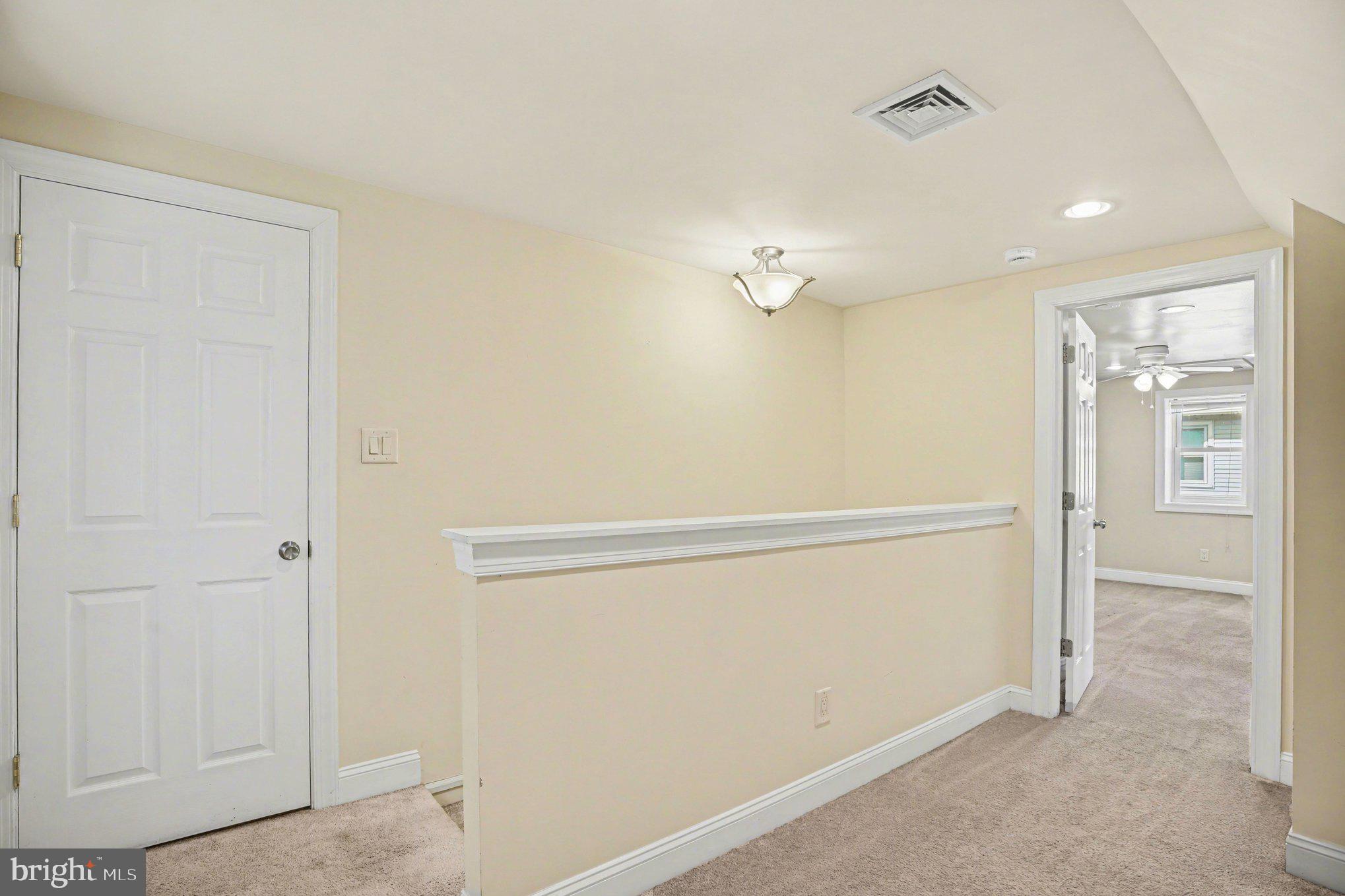 ROSLYN - Residential