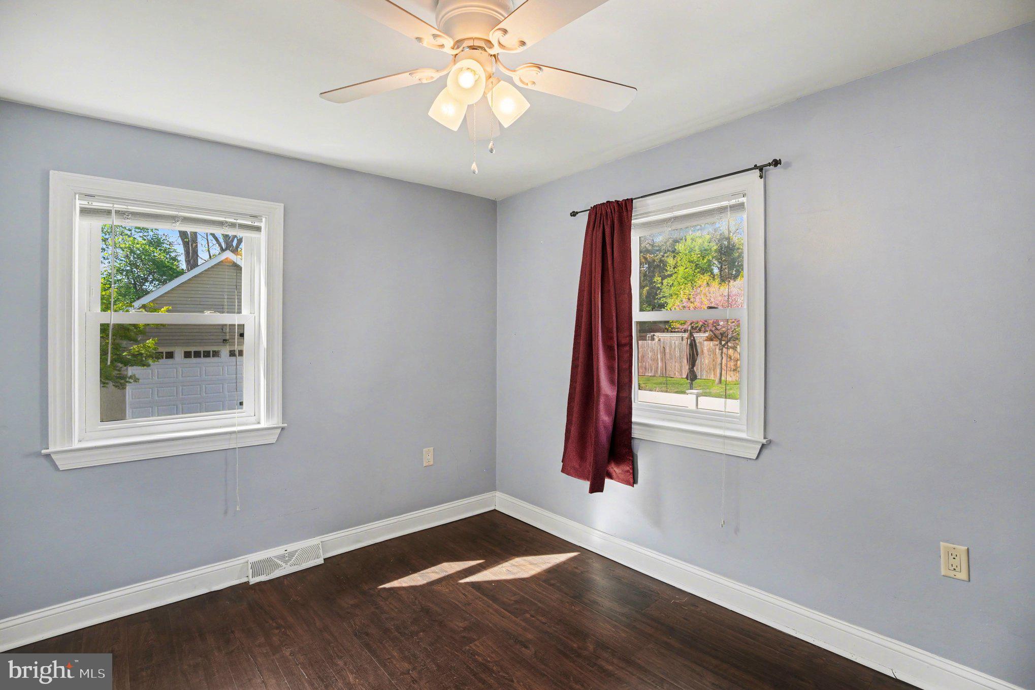 ROSLYN - Residential