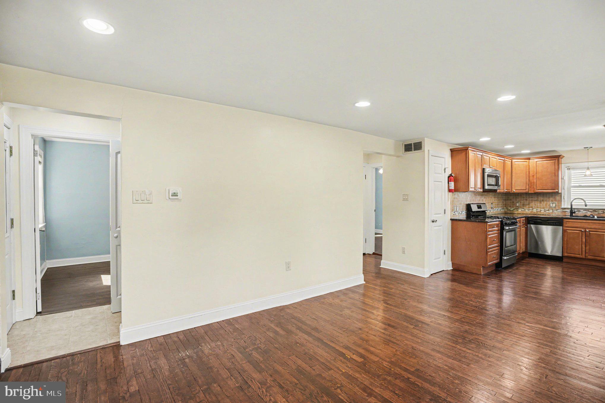 ROSLYN - Residential