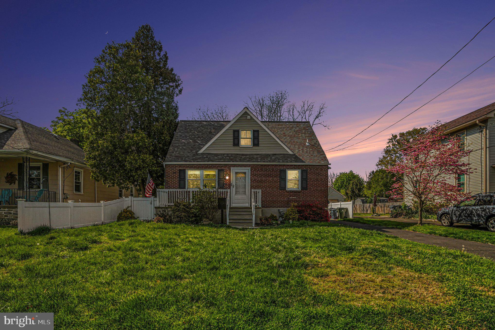 ROSLYN - Residential