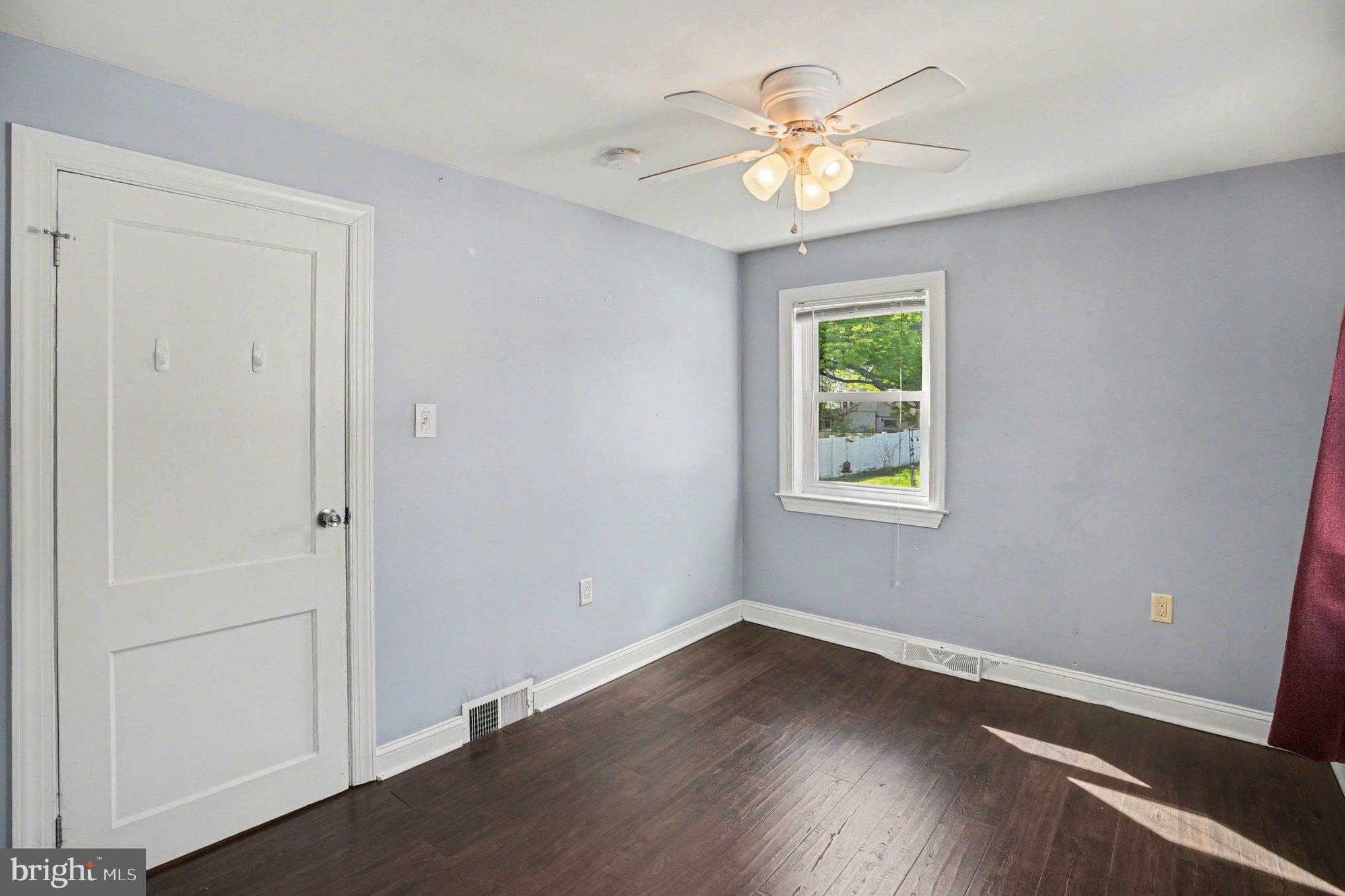 ROSLYN - Residential