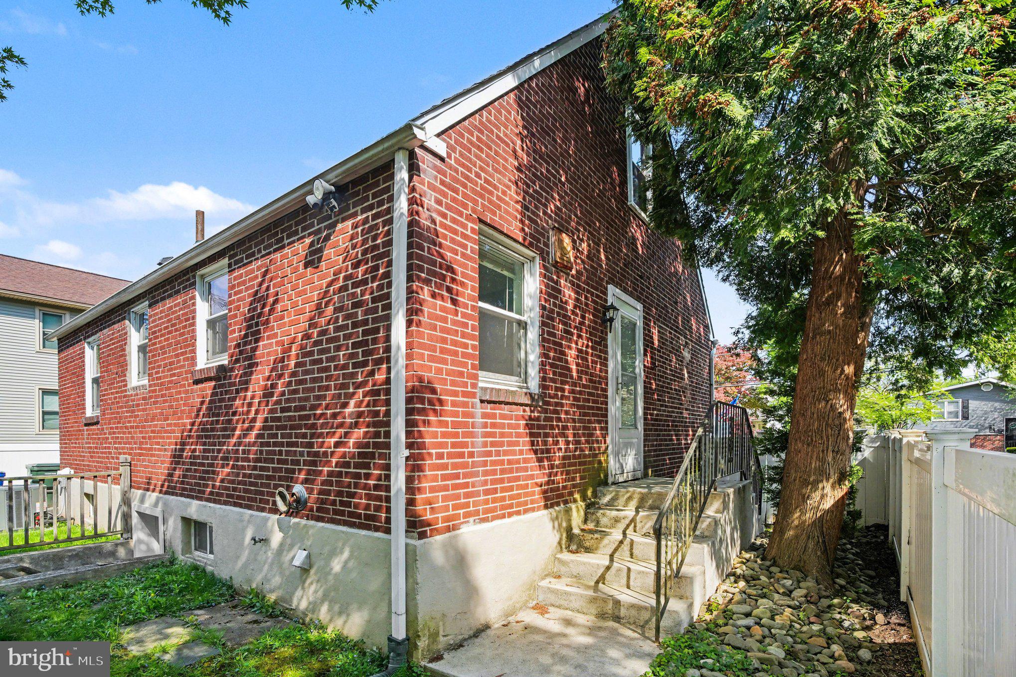 ROSLYN - Residential