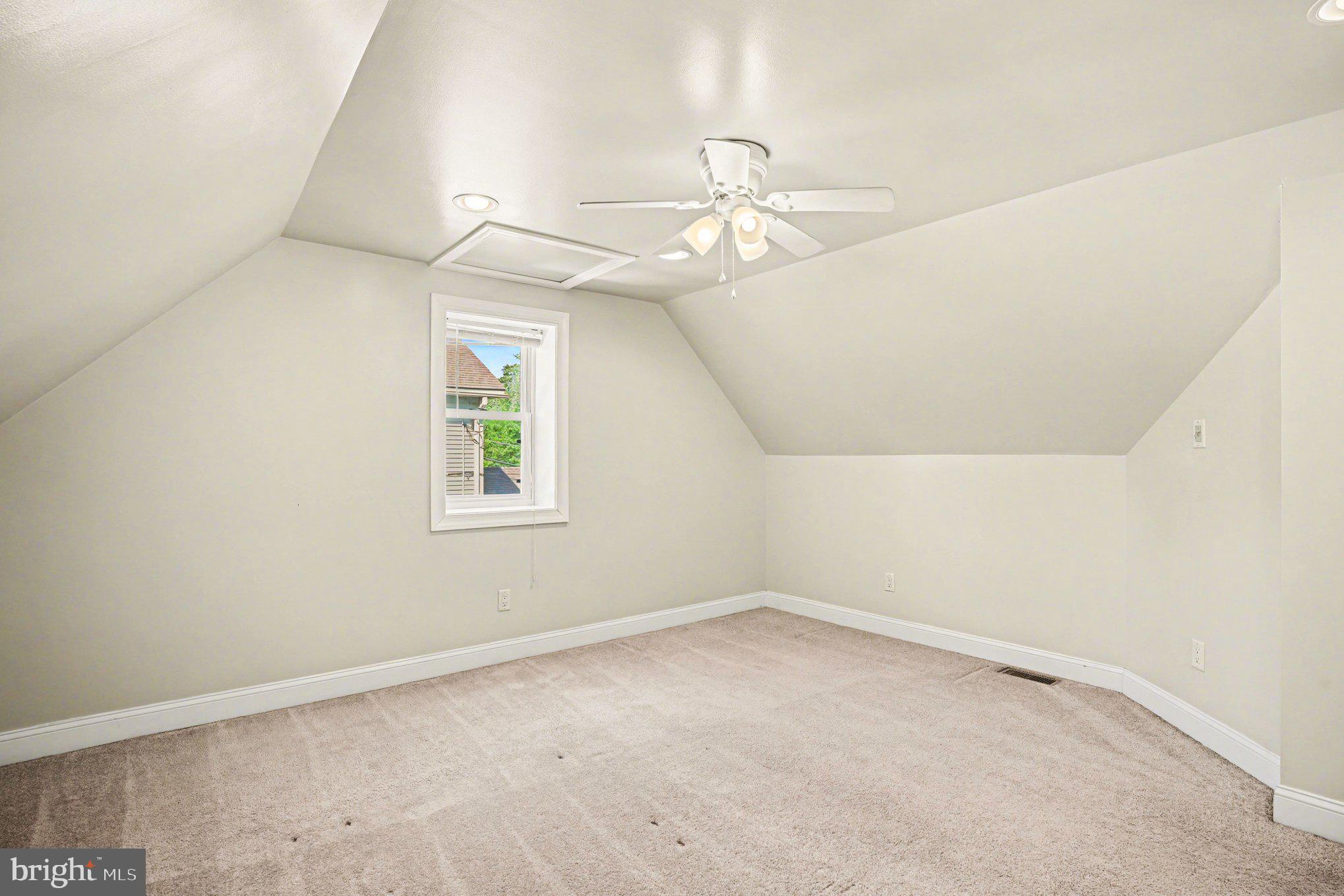 ROSLYN - Residential