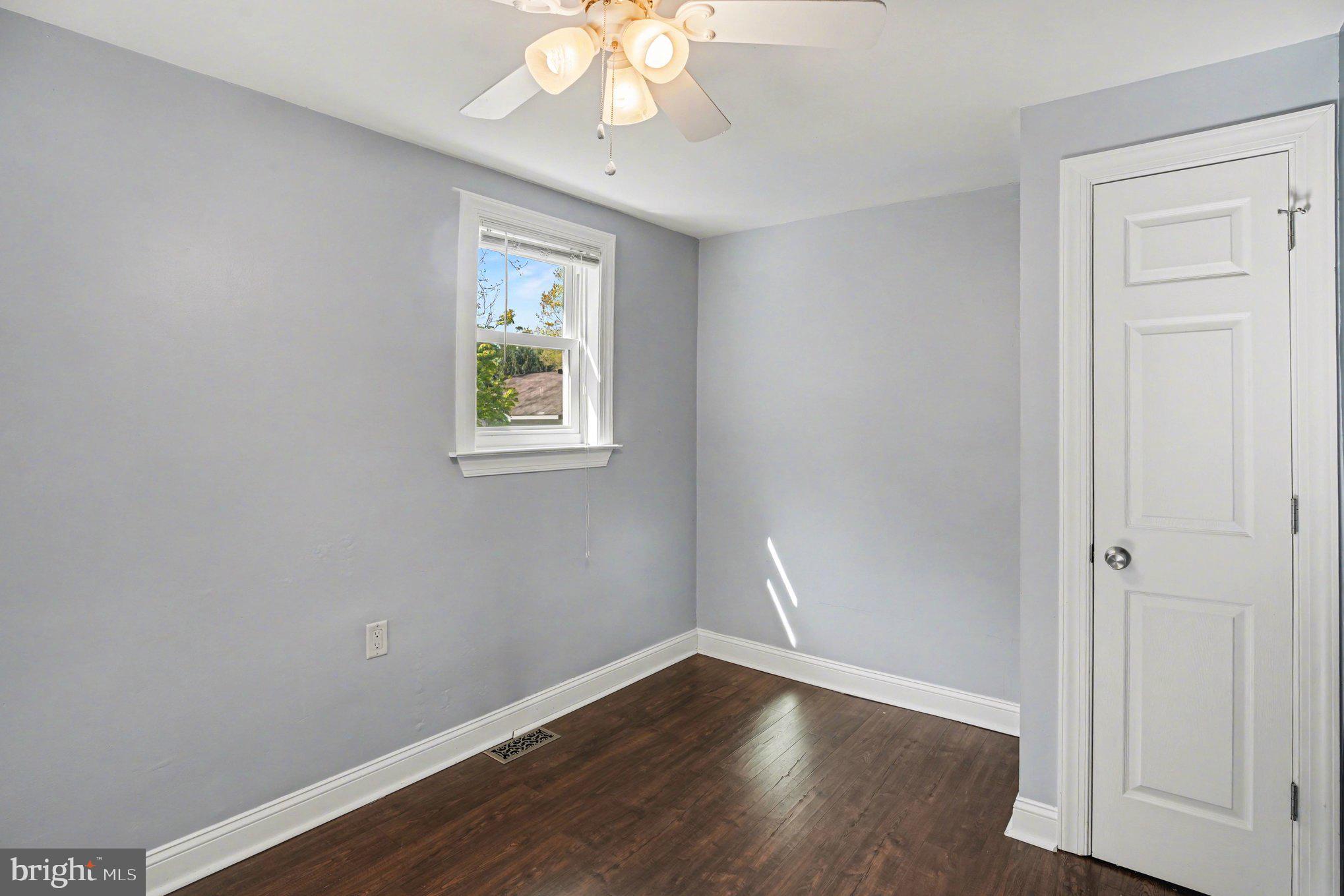 ROSLYN - Residential