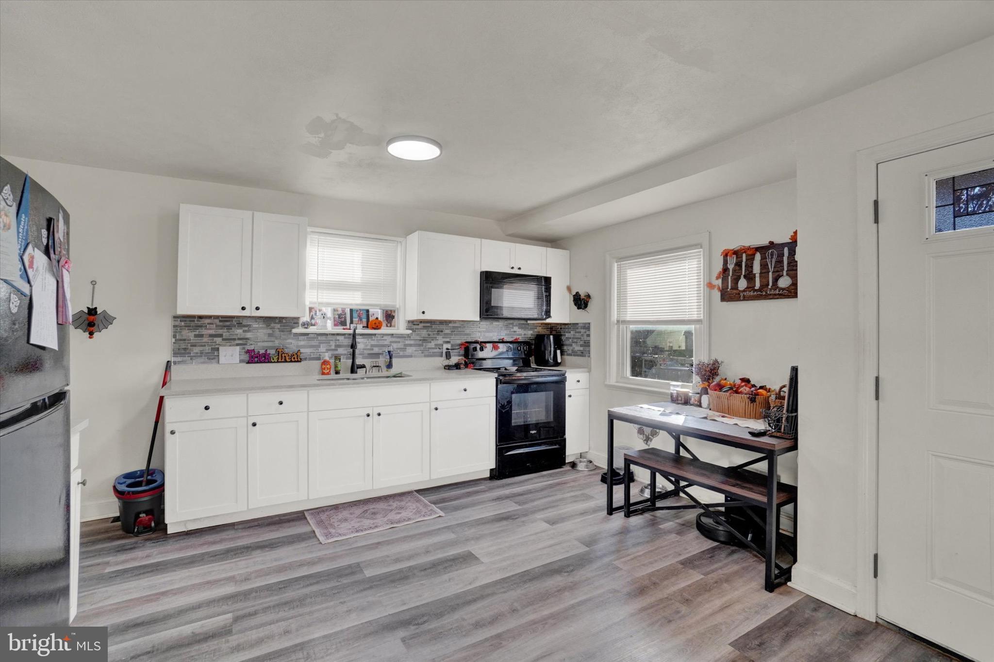 1305 LANCASTER AVENUE