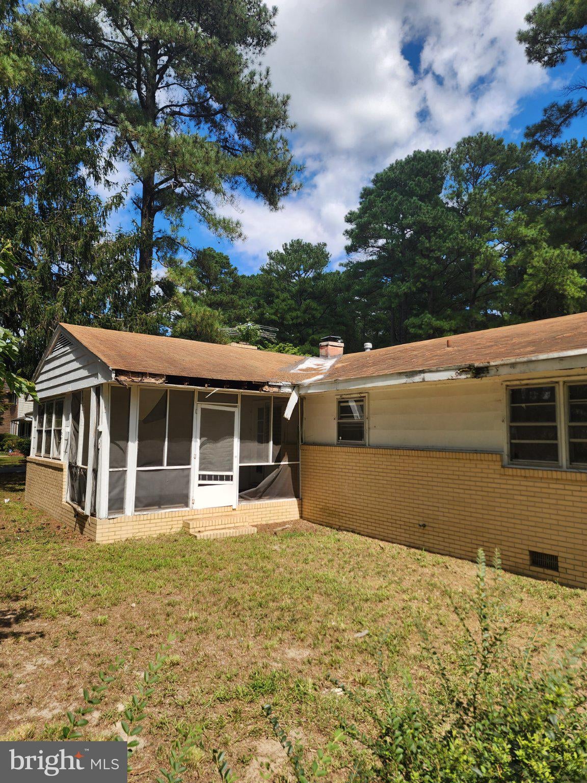 1303 WEST ROAD