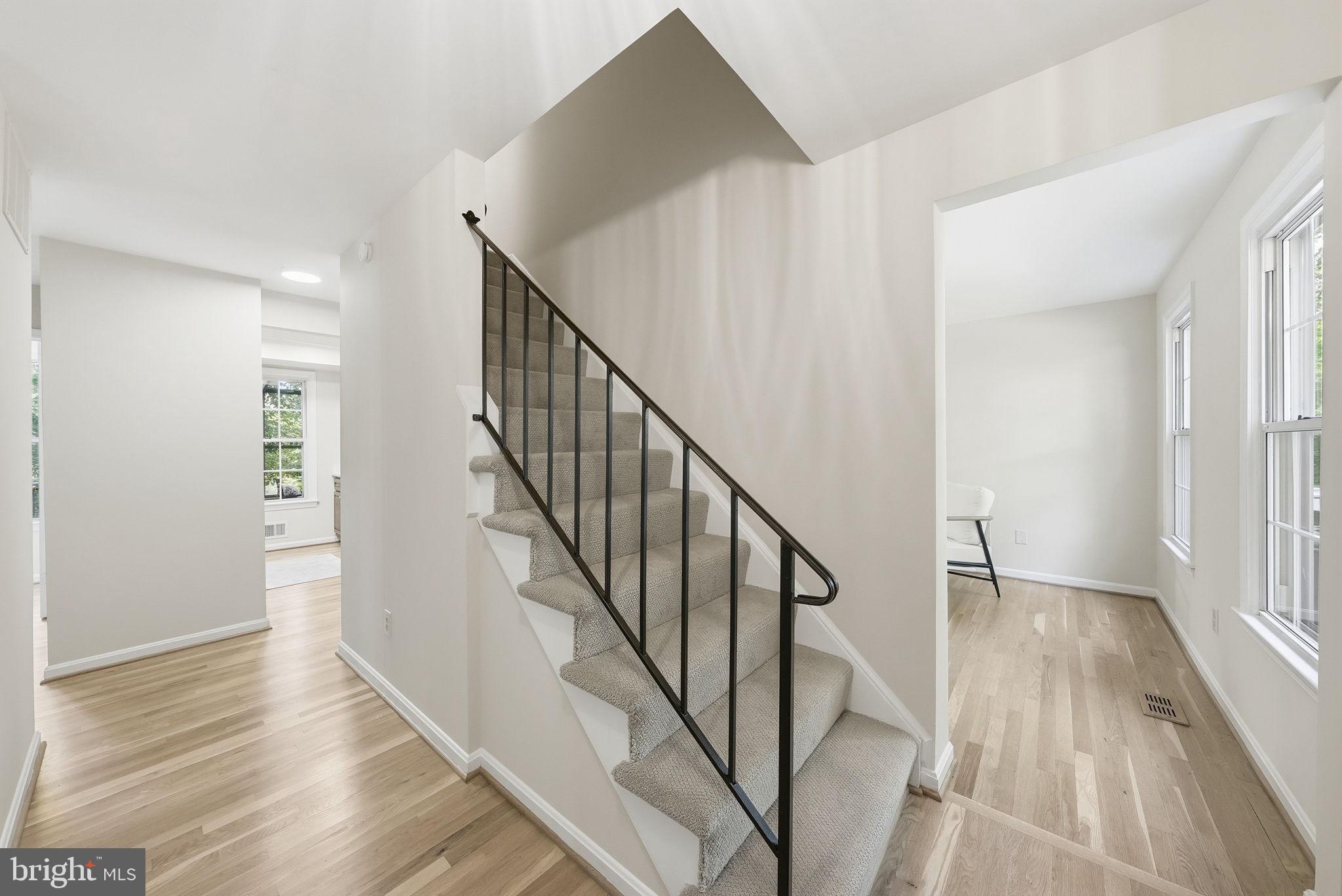 820 S QUINCY STREET