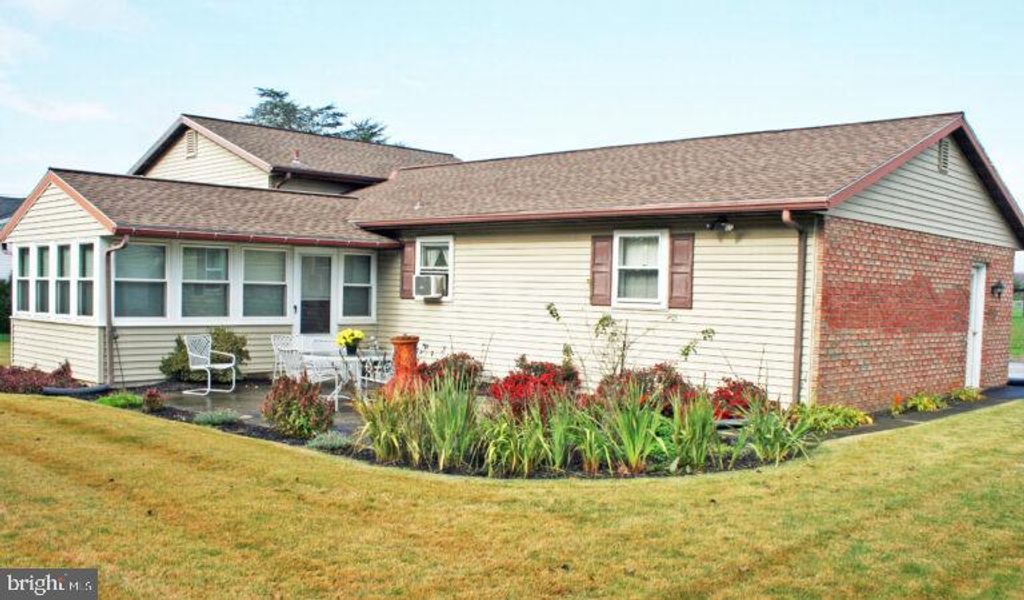 Photo of 745 S 4TH ST, DENVER, PA 17517 (MLS # PALA2033036)