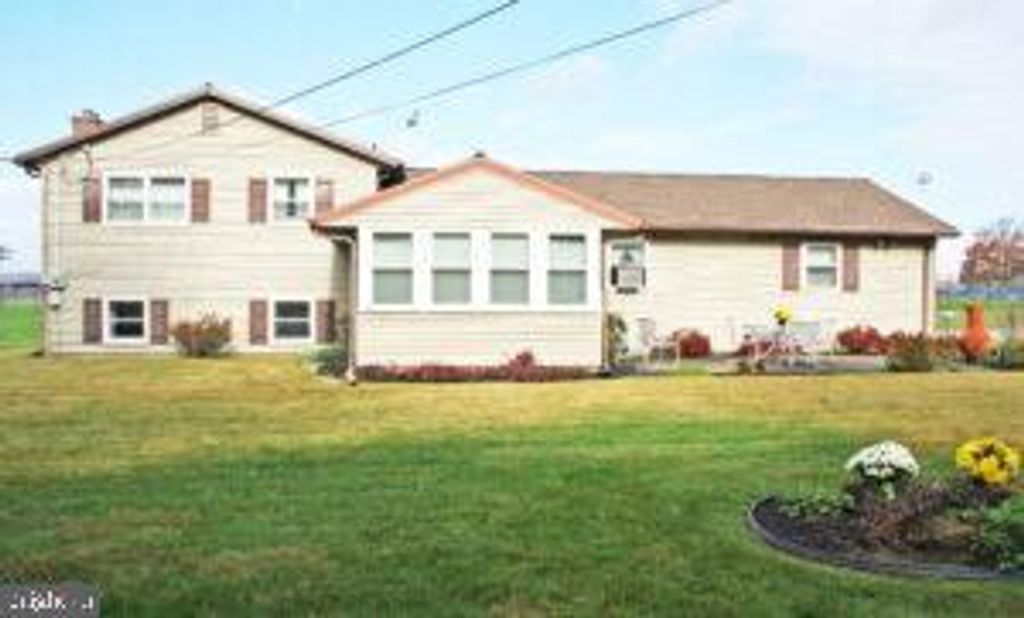 Photo of 745 S 4TH ST, DENVER, PA 17517 (MLS # PALA2033036)