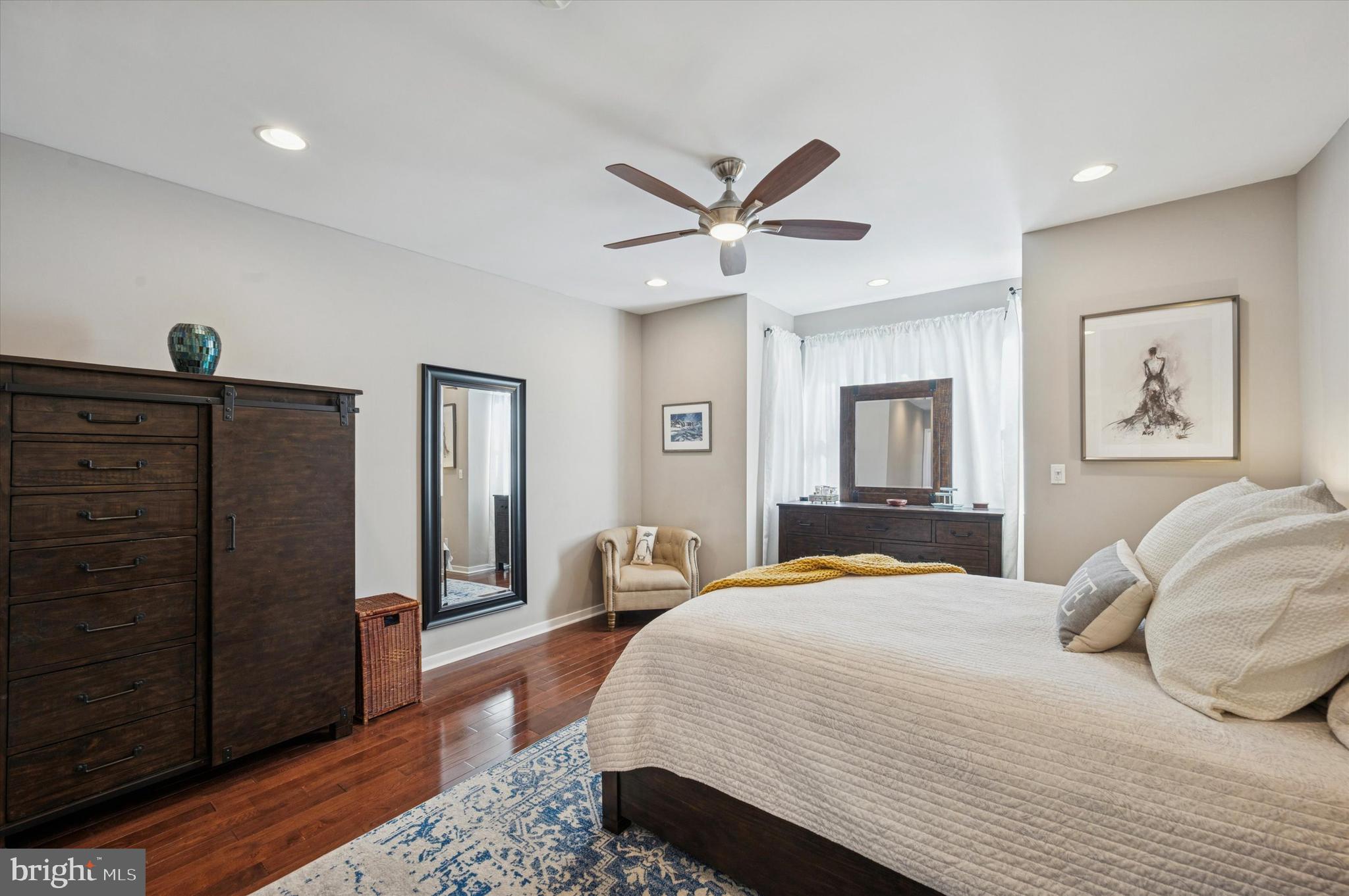 GRADUATE HOSPITAL - Residential