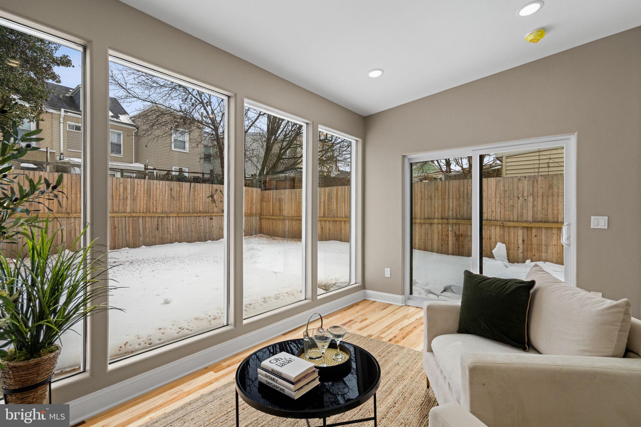 BRIDESBURG - Residential