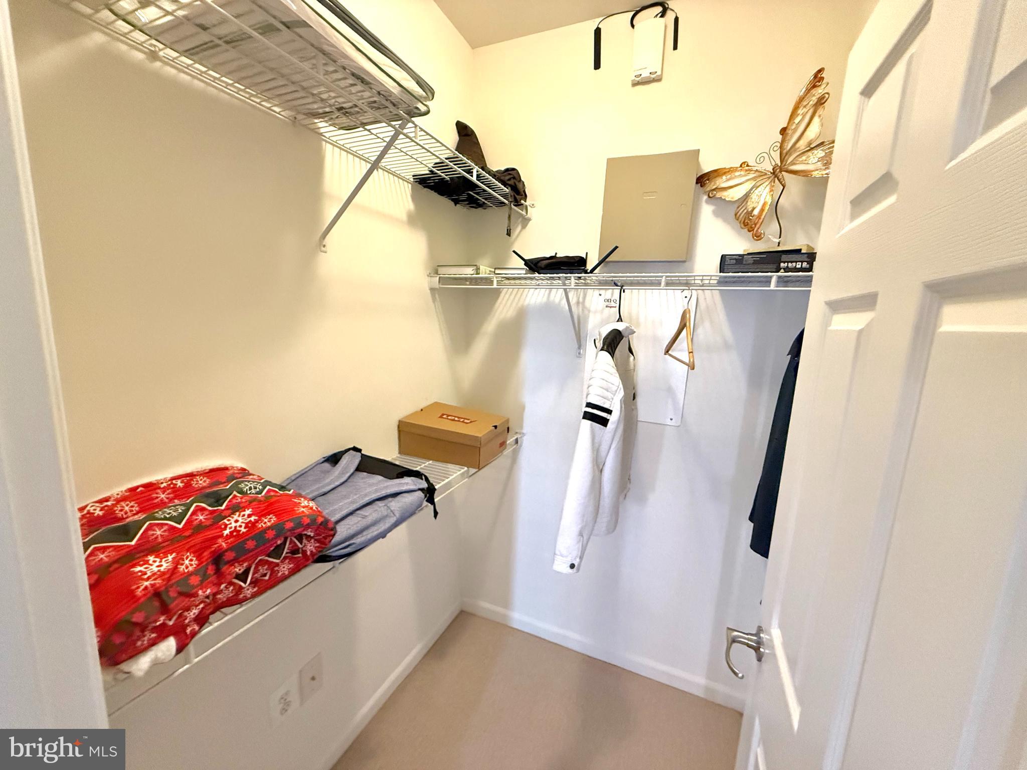 ELKRIDGE CROSSING - Residential