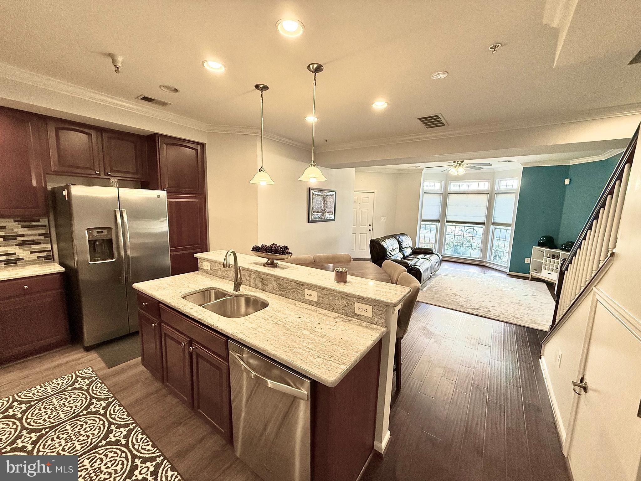 ELKRIDGE CROSSING - Residential