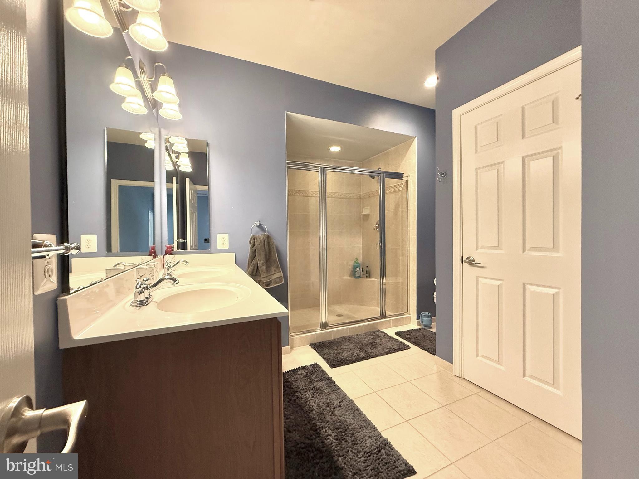 ELKRIDGE CROSSING - Residential