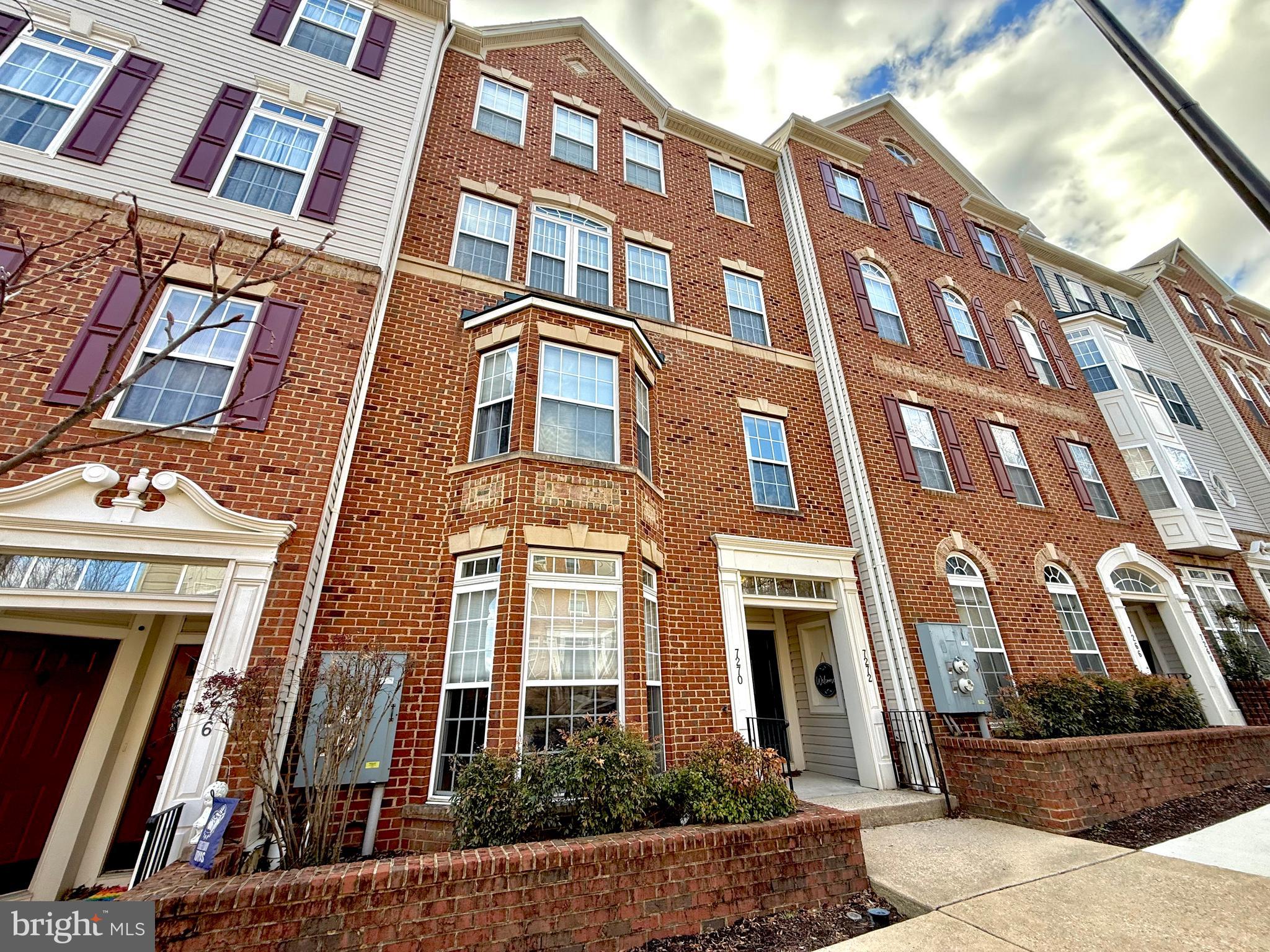 ELKRIDGE CROSSING - Residential