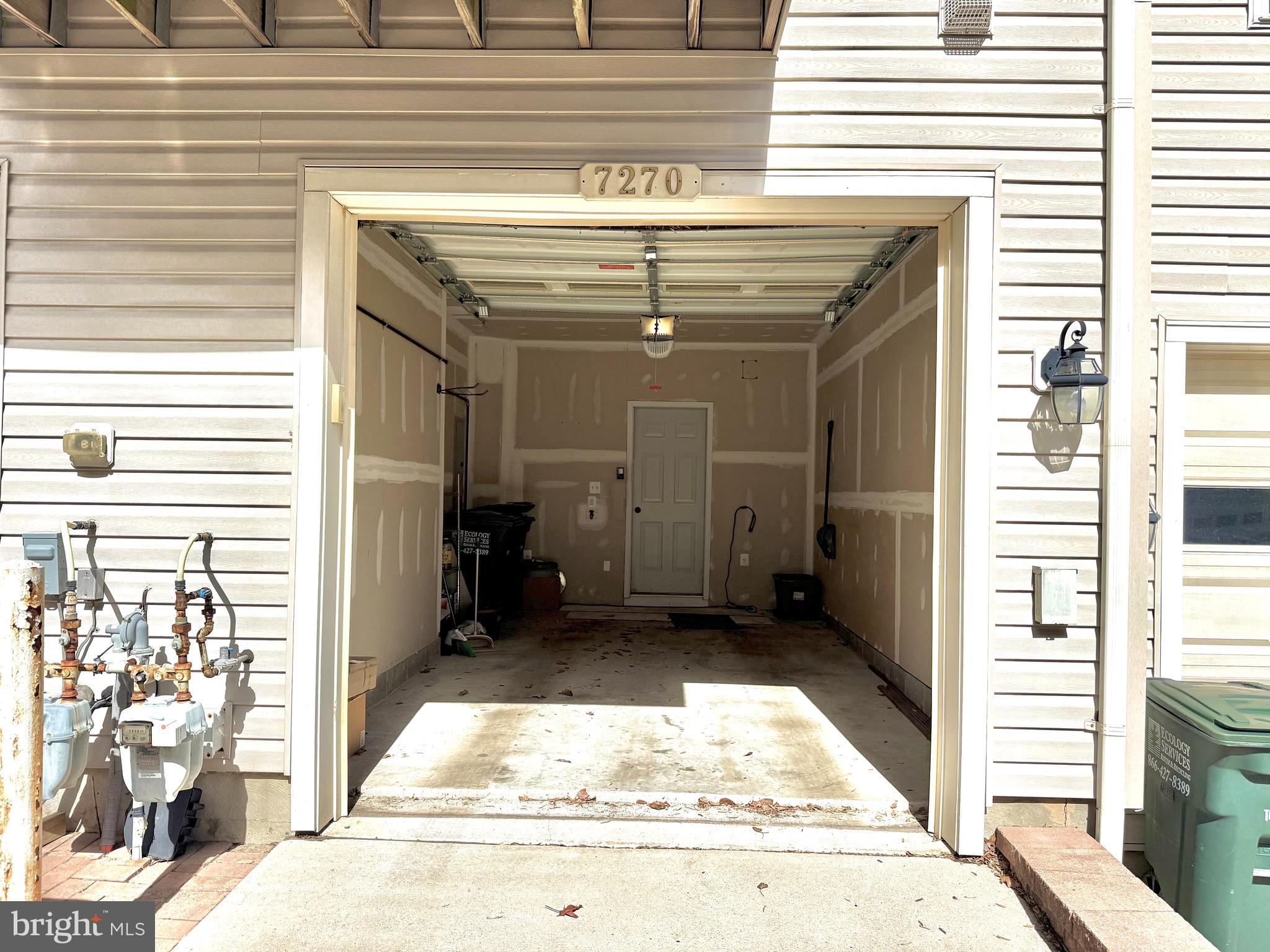 ELKRIDGE CROSSING - Residential