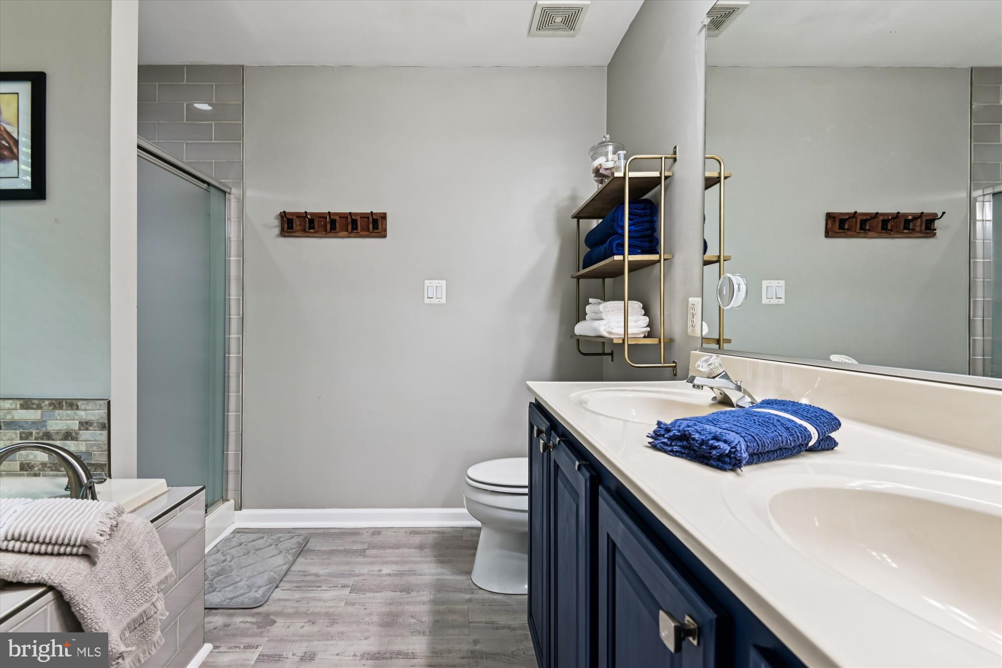 LONG BAR HARBOR - Residential