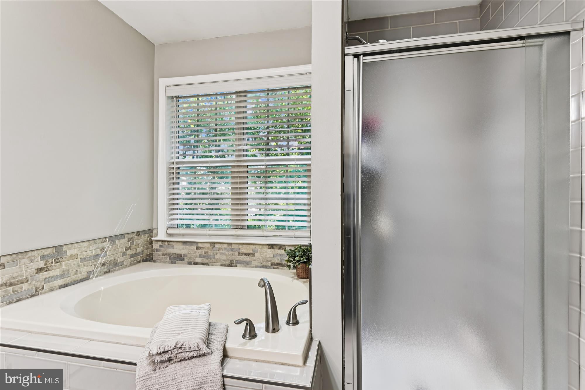 LONG BAR HARBOR - Residential