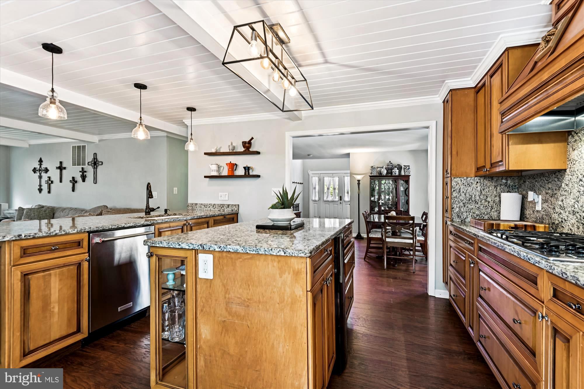 LONG BAR HARBOR - Residential