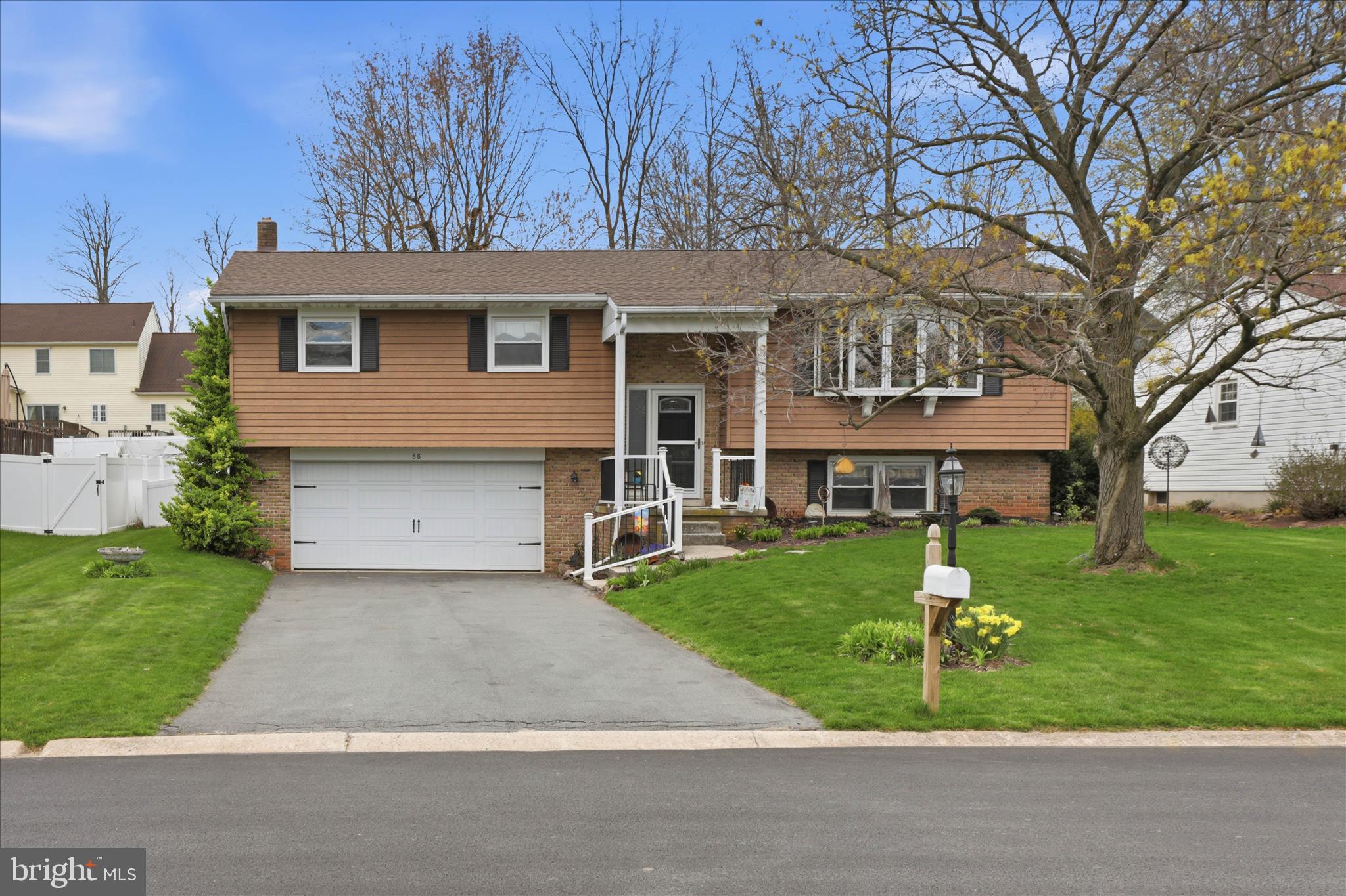 MEADOWBROOK ESTATES - Residential