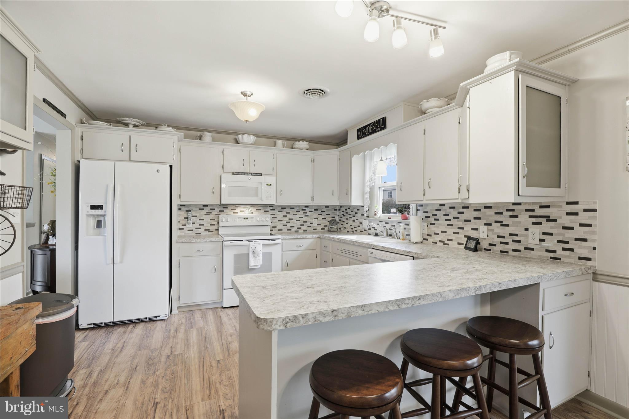 MEADOWBROOK ESTATES - Residential