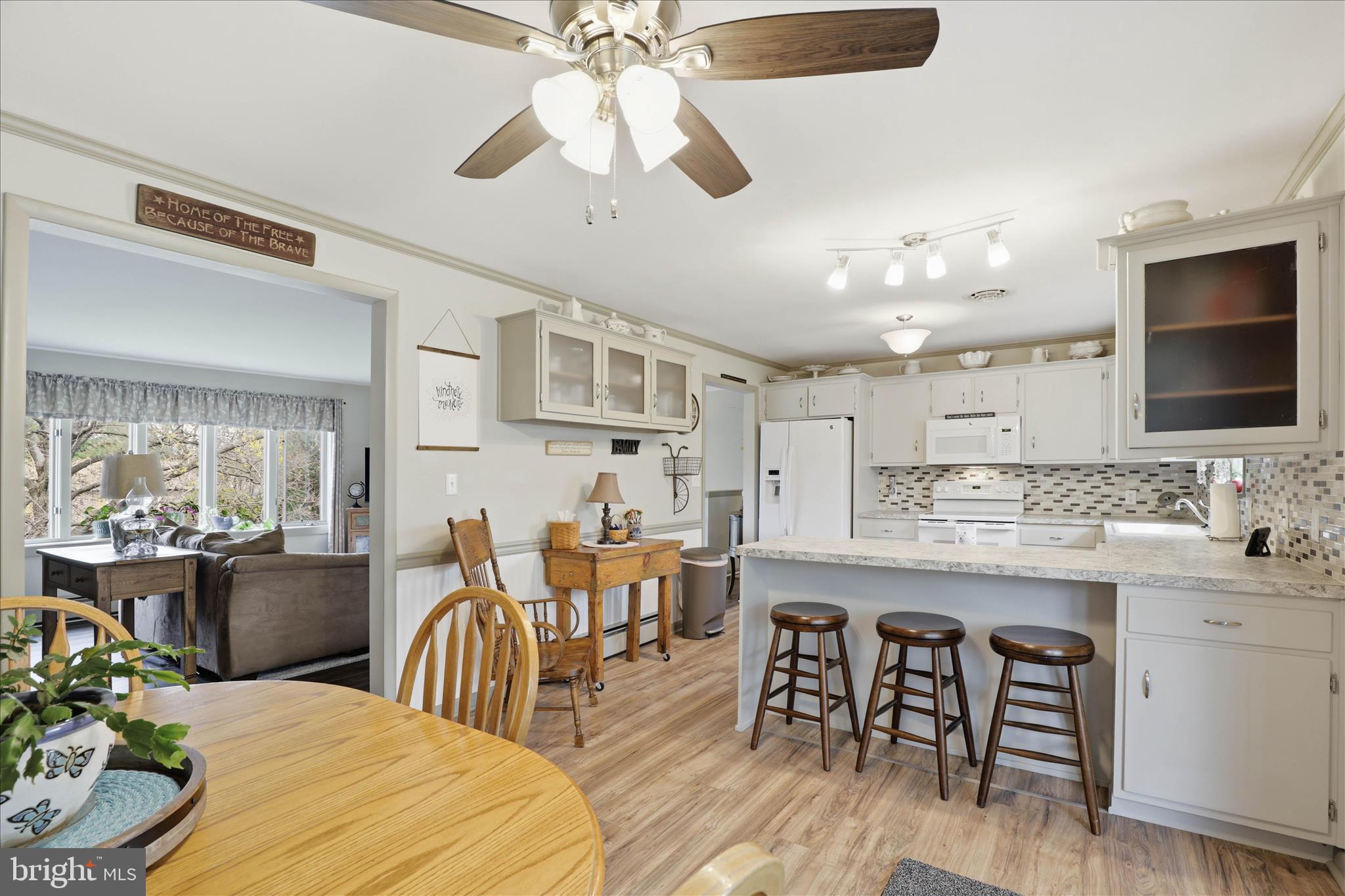 MEADOWBROOK ESTATES - Residential