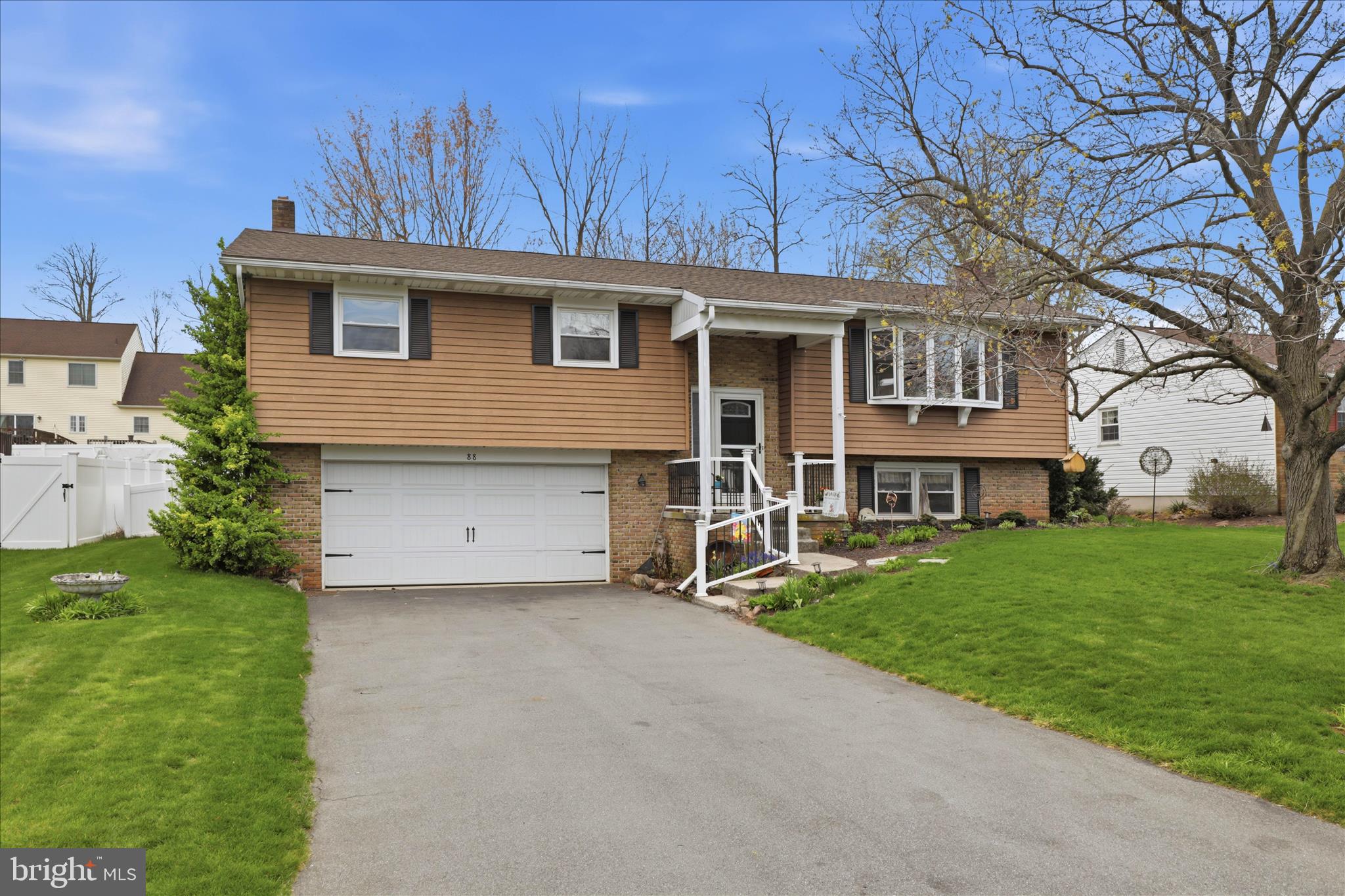 MEADOWBROOK ESTATES - Residential