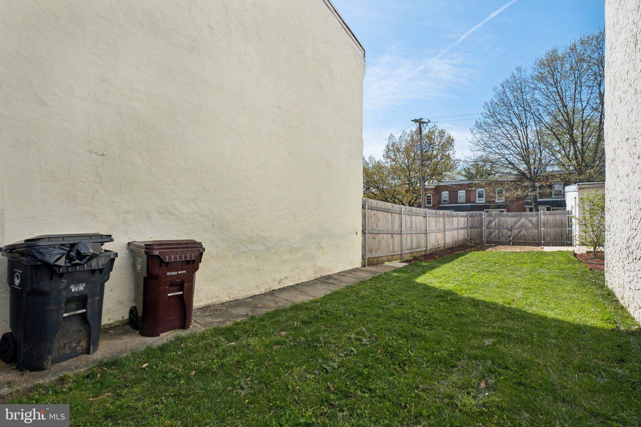 837 N MADISON STREET