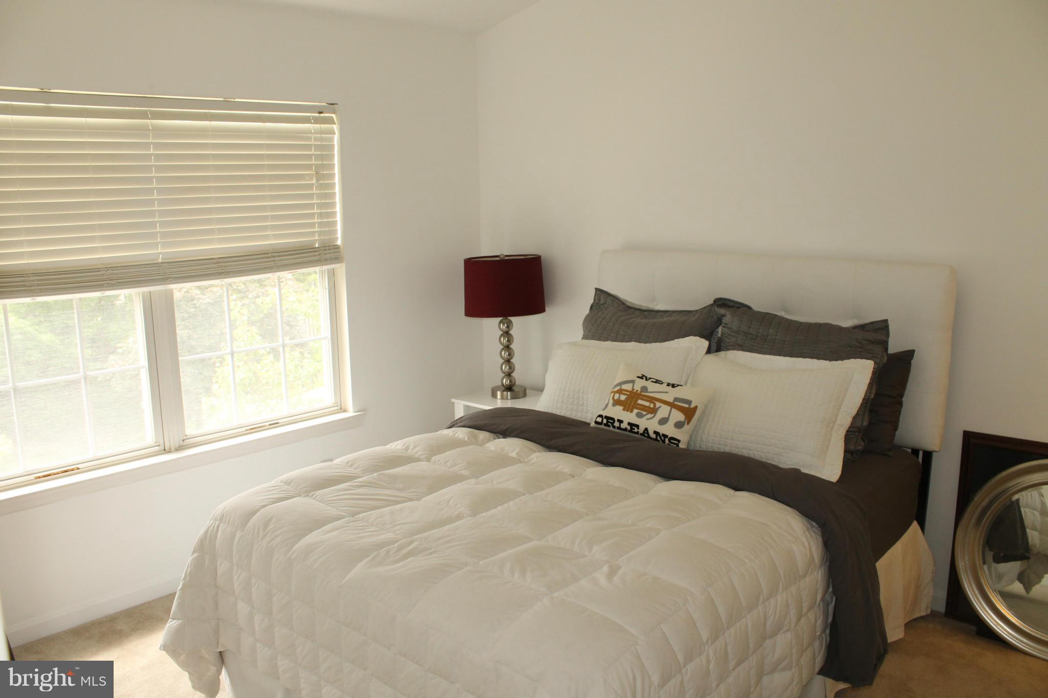 KINGSTOWNE - Residential Lease