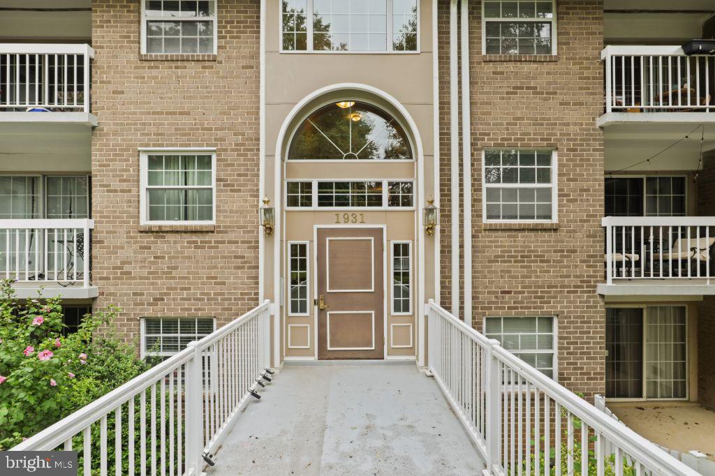 1931 WILSON LANE 101