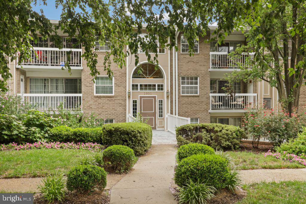 1931 WILSON LANE 101