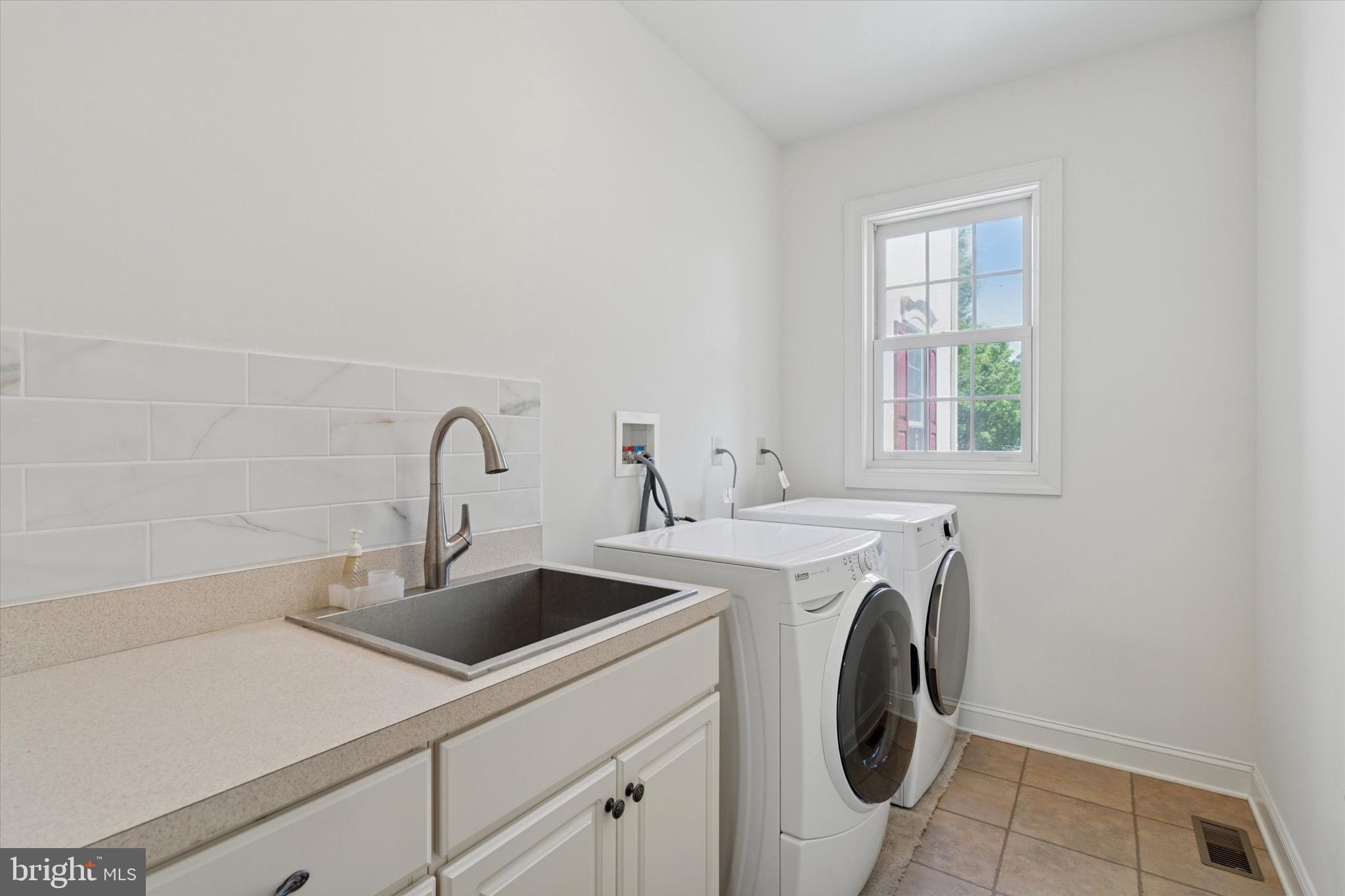 TREWELLYN CROSSING - Residential