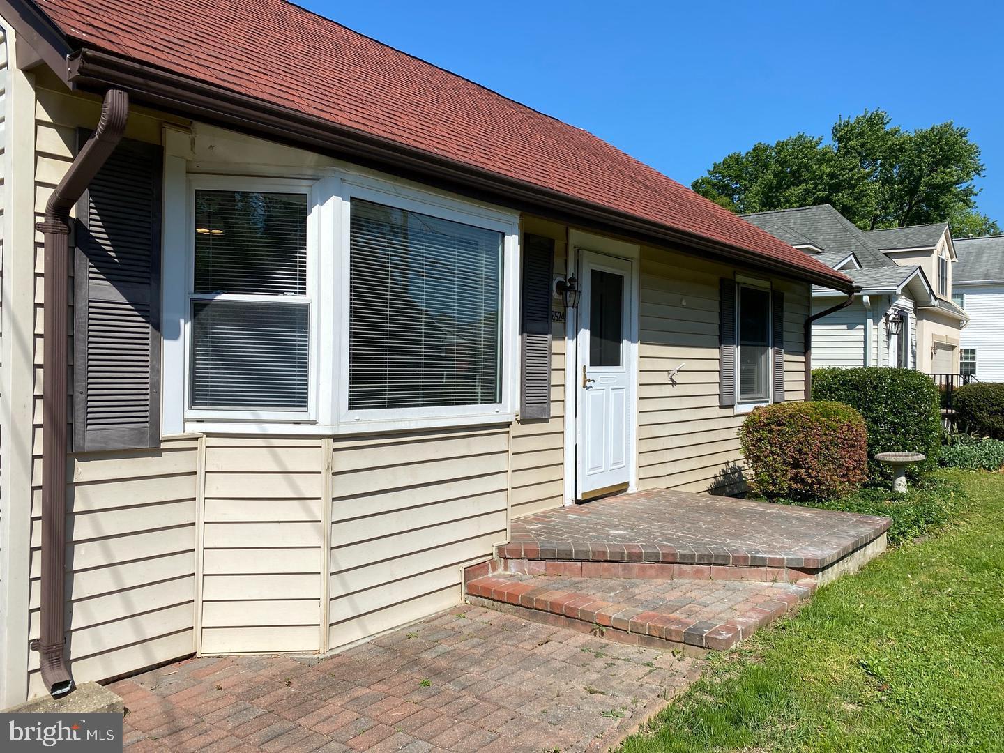 ENGLESIDE - Residential Lease