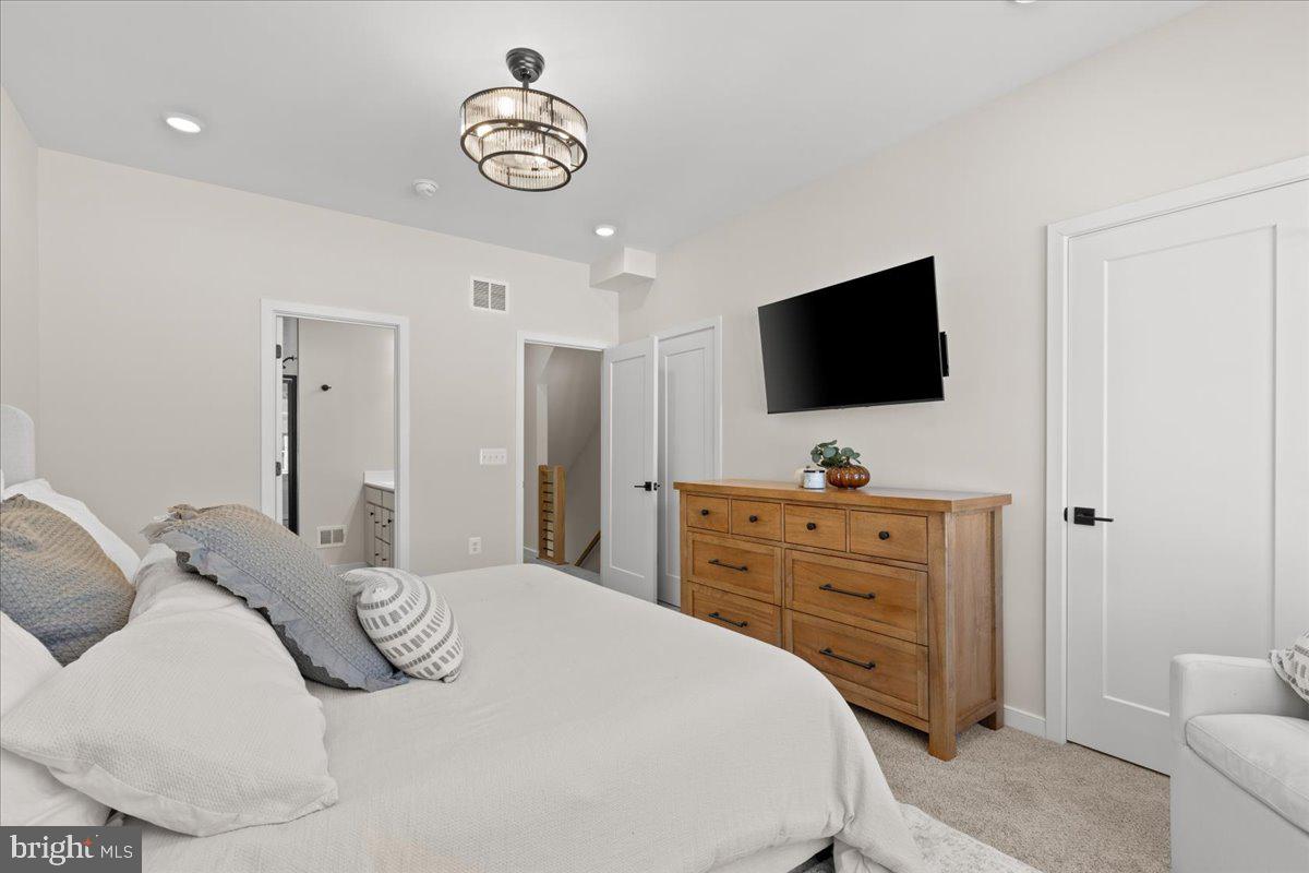 DOWNTOWN BRAMBLETON - Residential