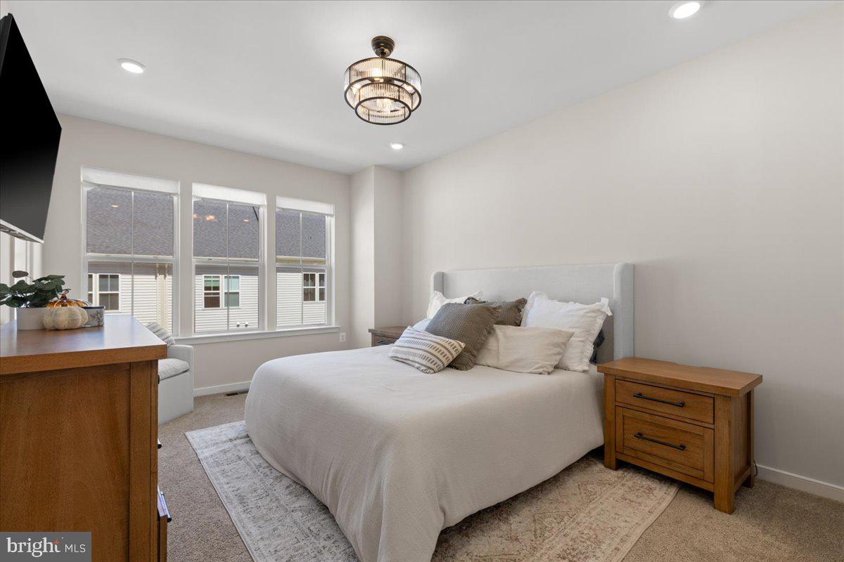 DOWNTOWN BRAMBLETON - Residential