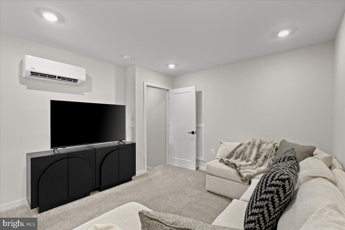 DOWNTOWN BRAMBLETON - Residential