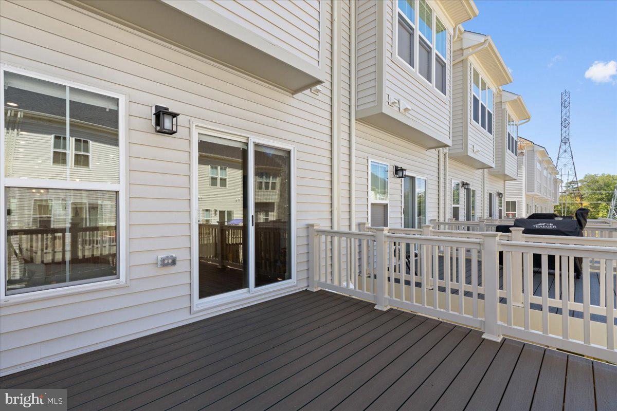 DOWNTOWN BRAMBLETON - Residential